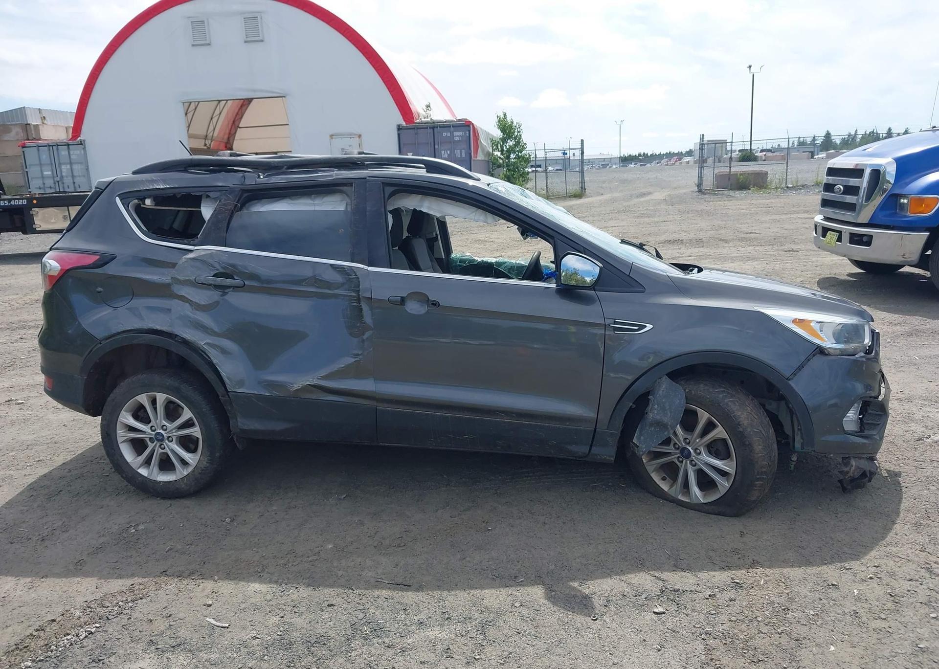 2018 FORD ESCAPE SE