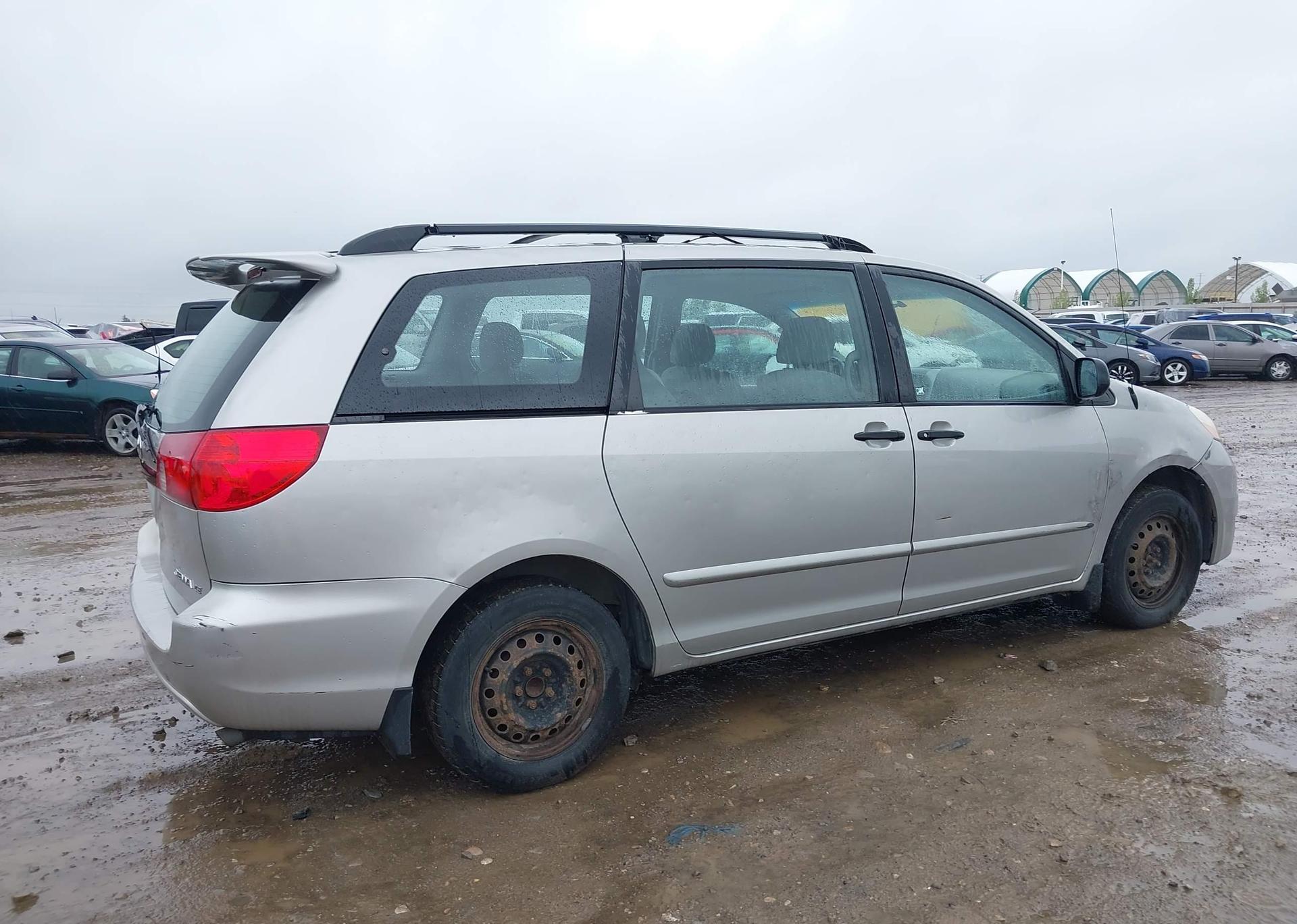 2006 TOYOTA SIENNA CE
