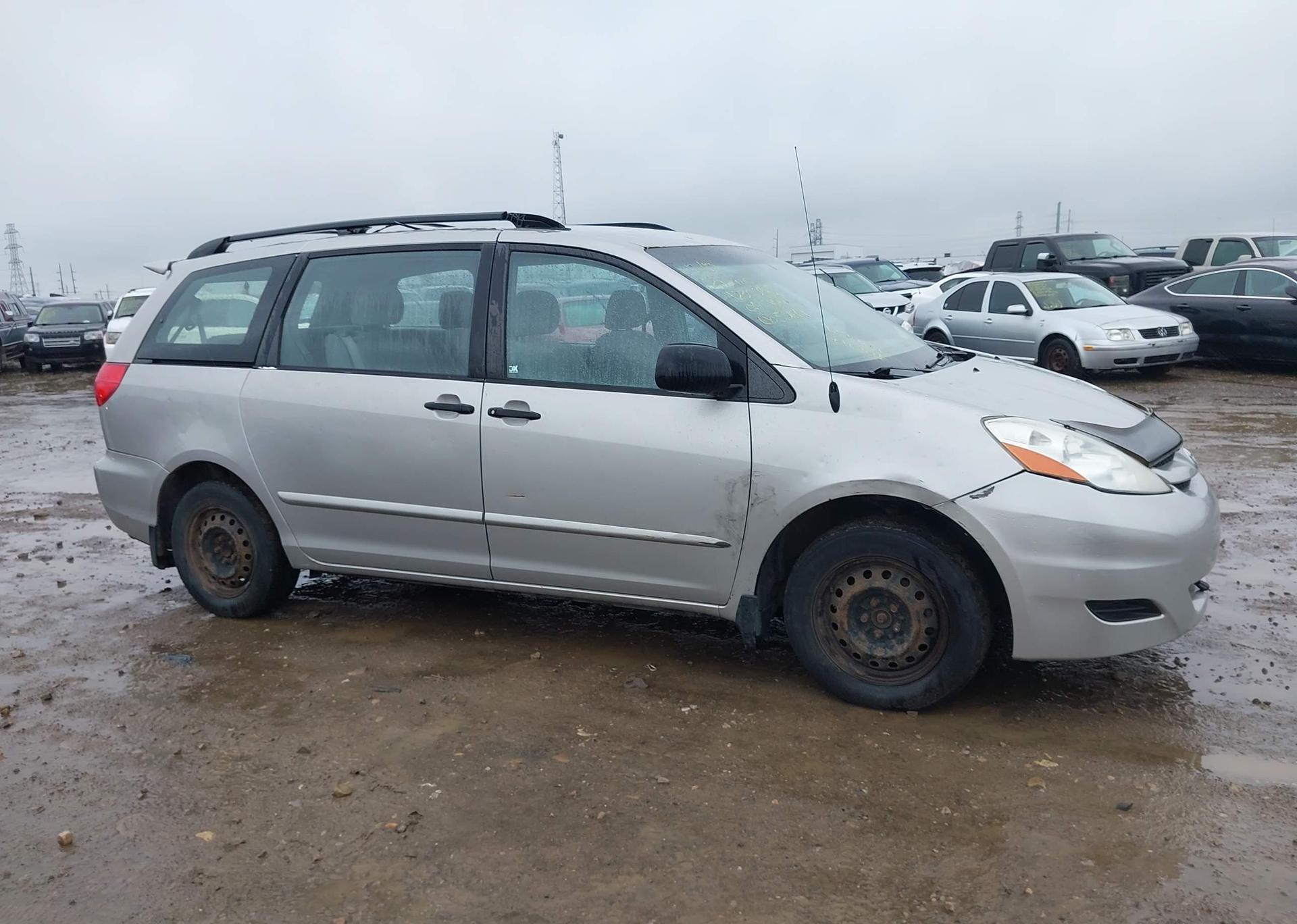 2006 TOYOTA SIENNA CE