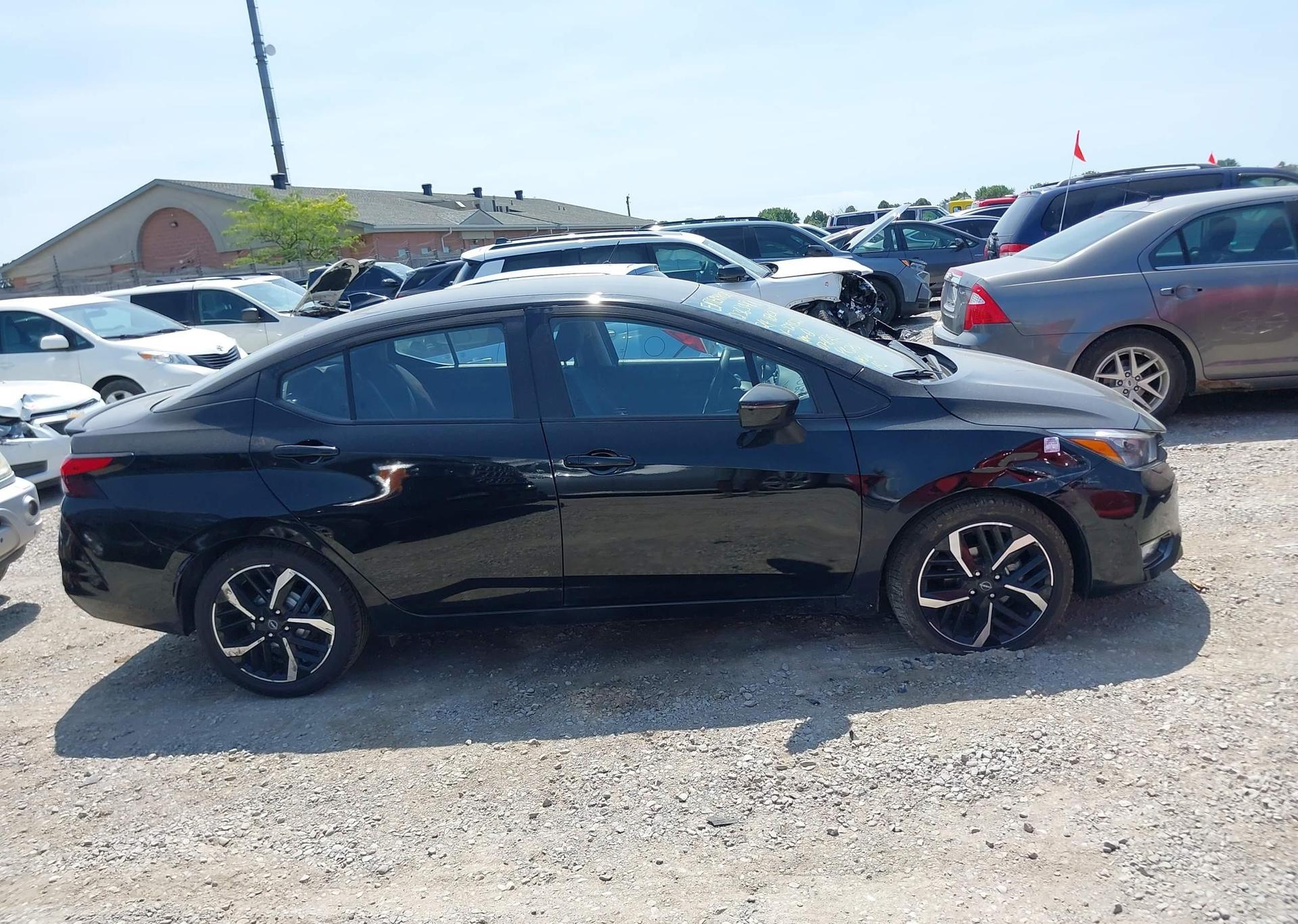 2024 NISSAN VERSA SR