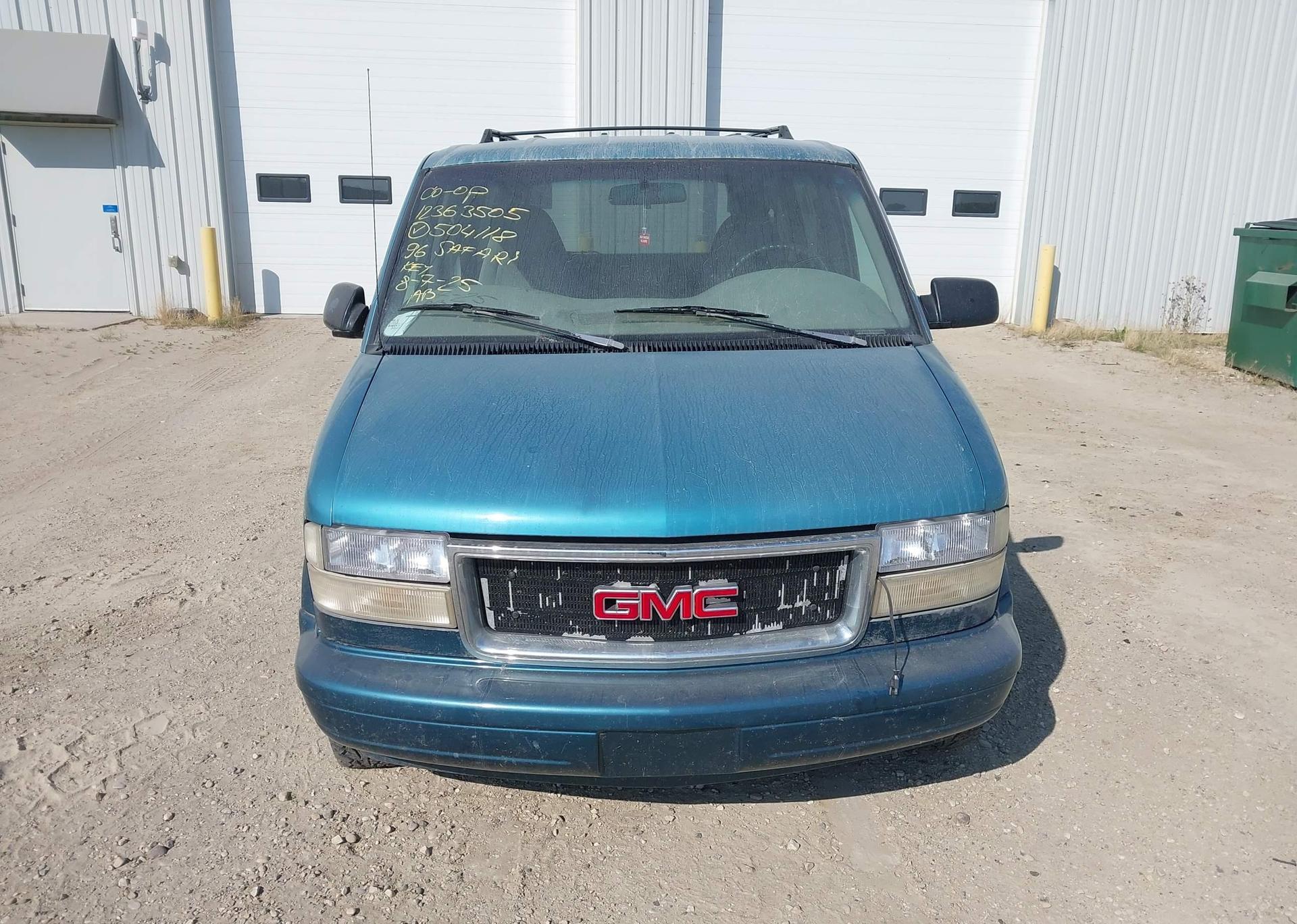 1996 GMC SAFARI XT