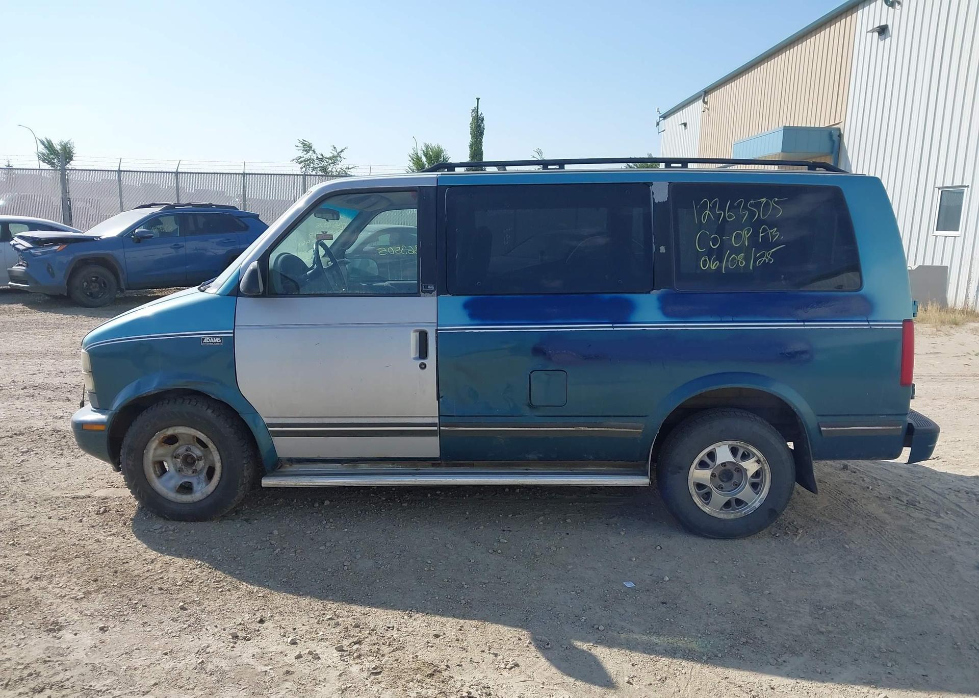 1996 GMC SAFARI XT