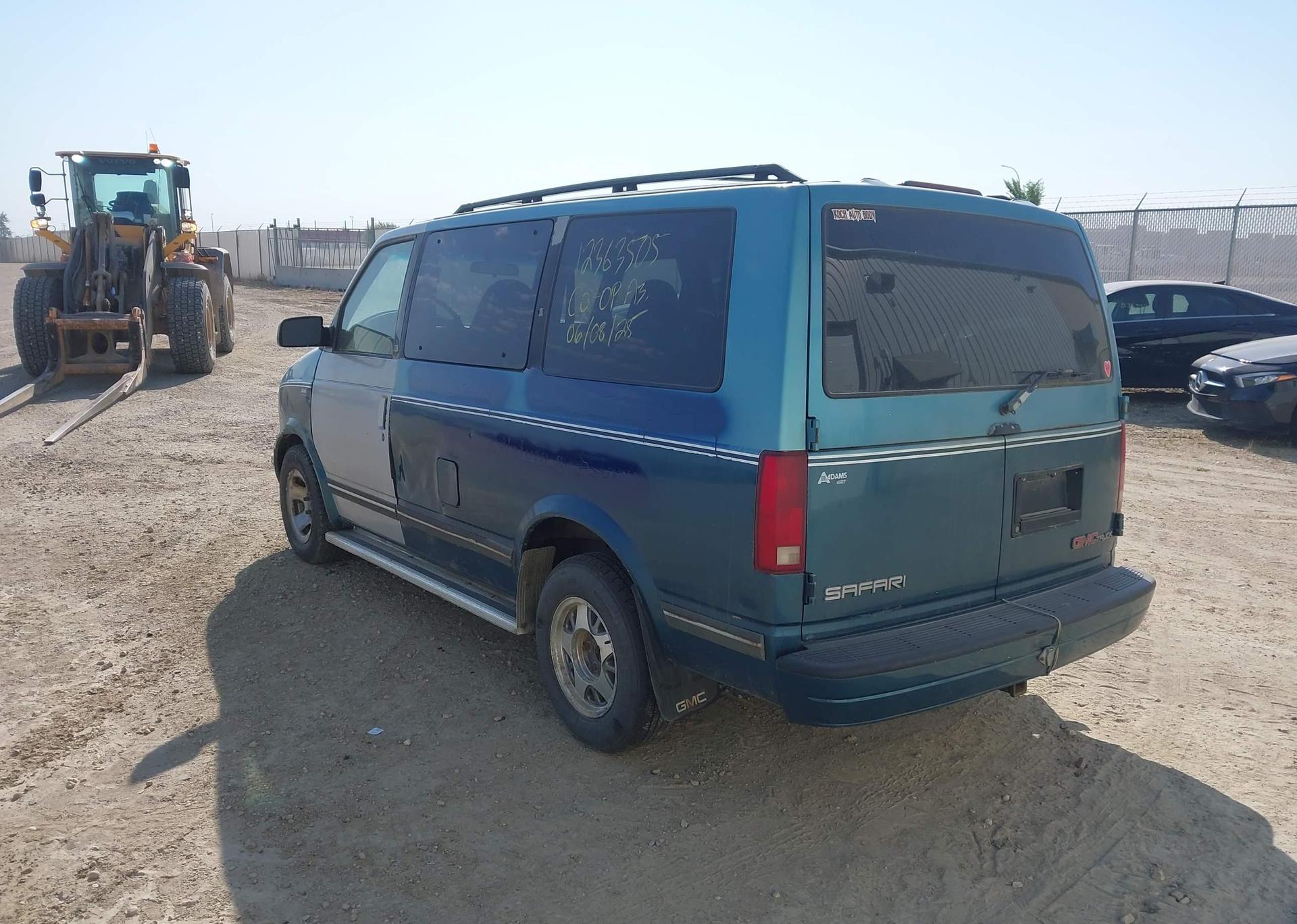 1996 GMC SAFARI XT