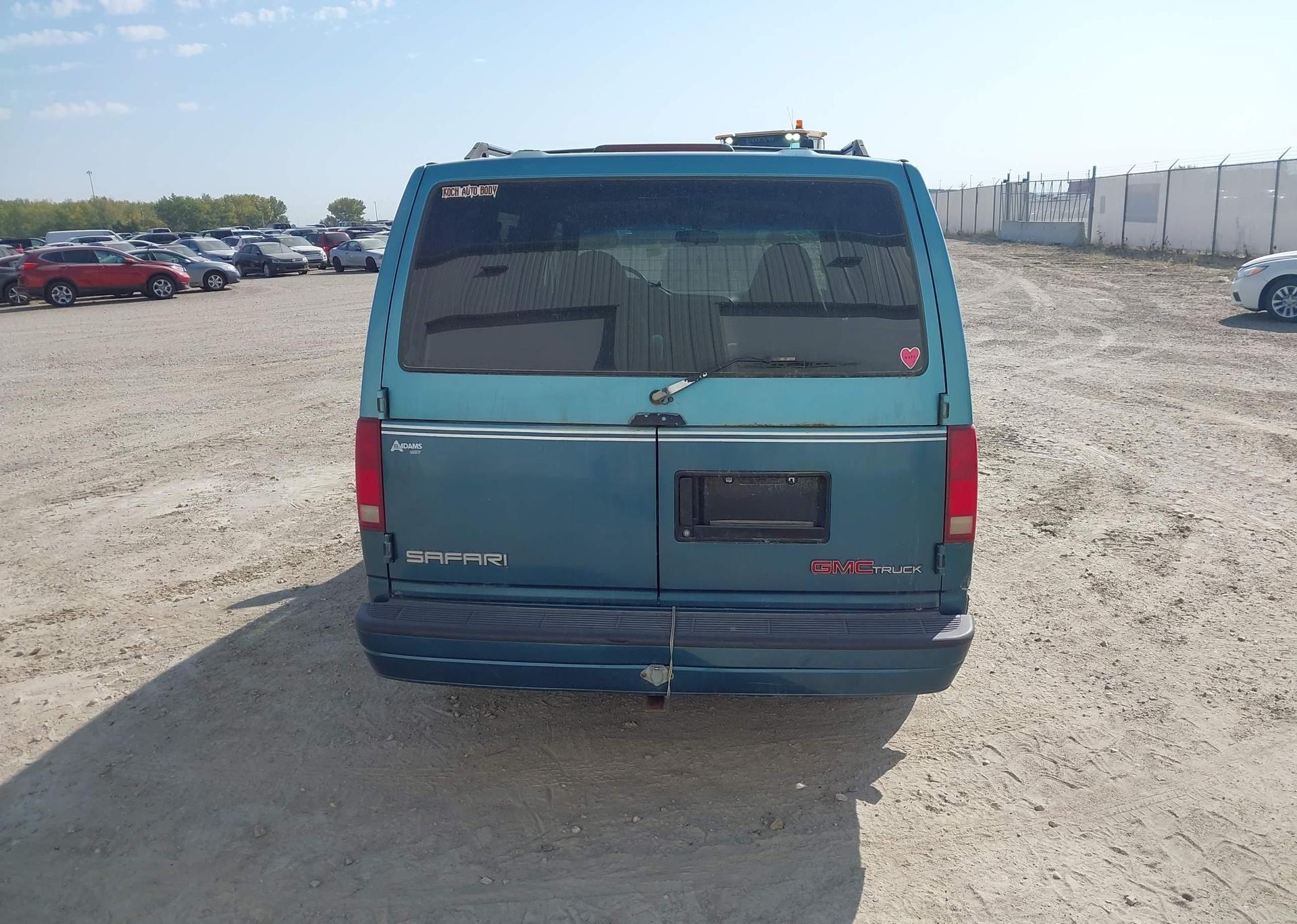 1996 GMC SAFARI XT