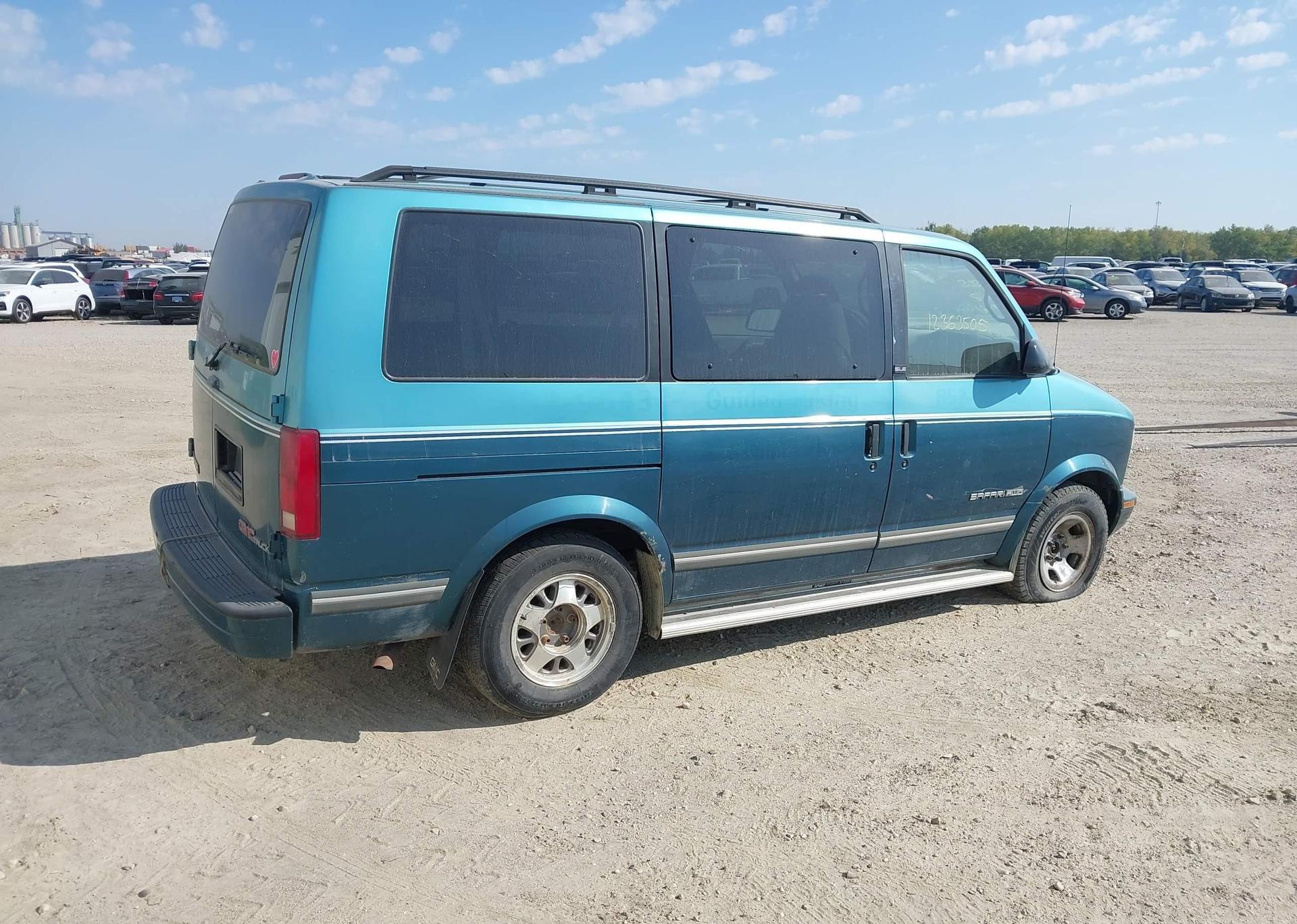 1996 GMC SAFARI XT