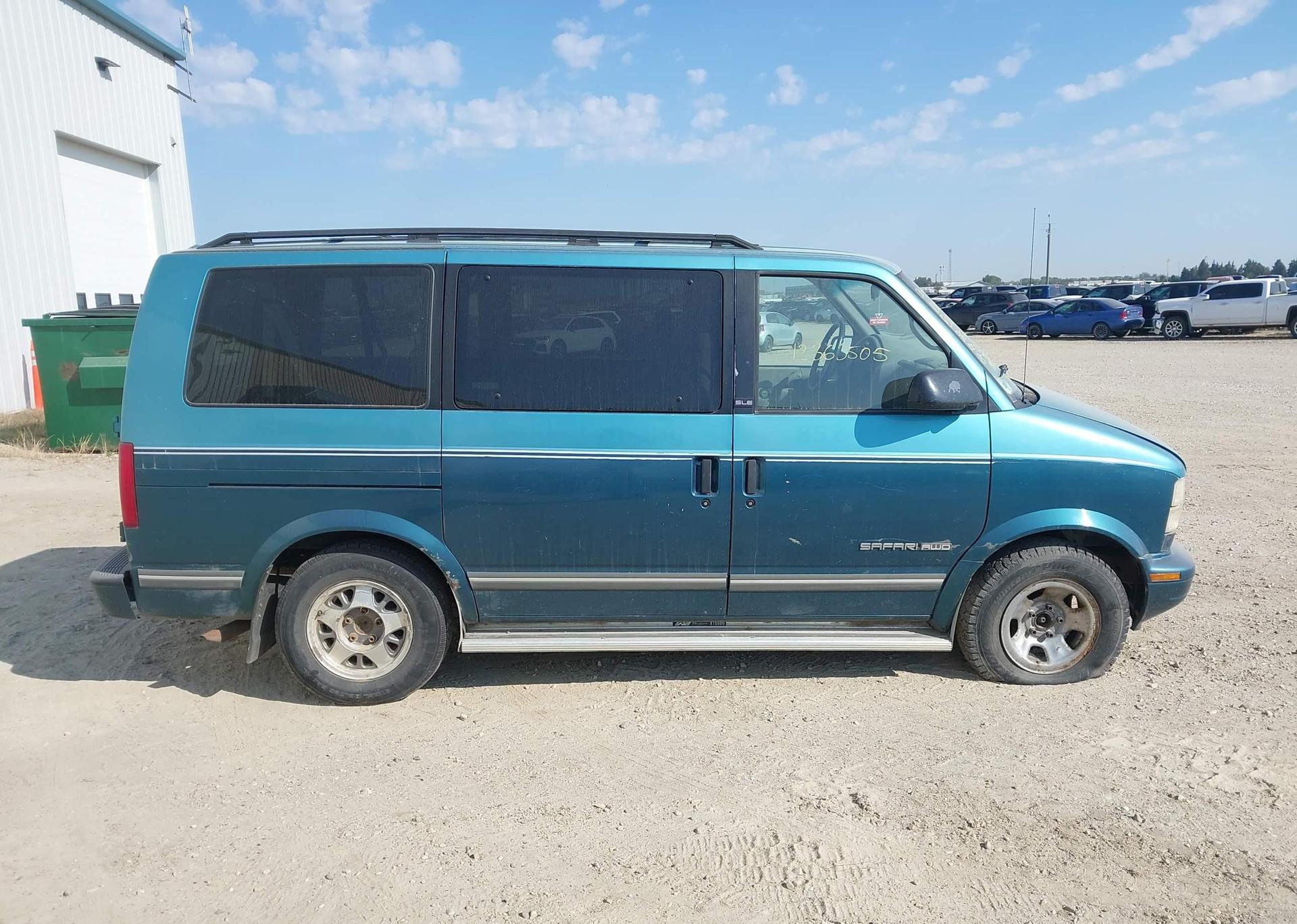 1996 GMC SAFARI XT