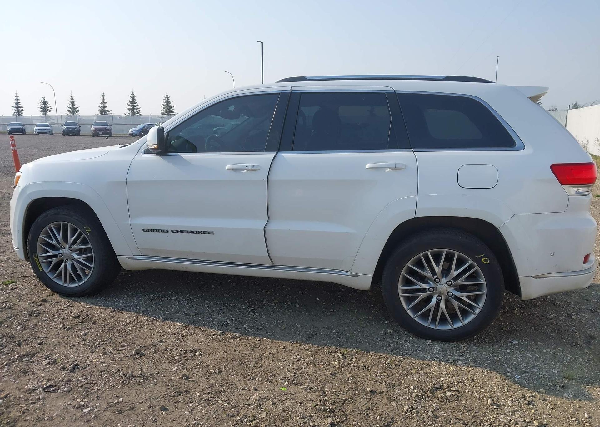 2018 JEEP GRAND CHEROKEE SUMMIT