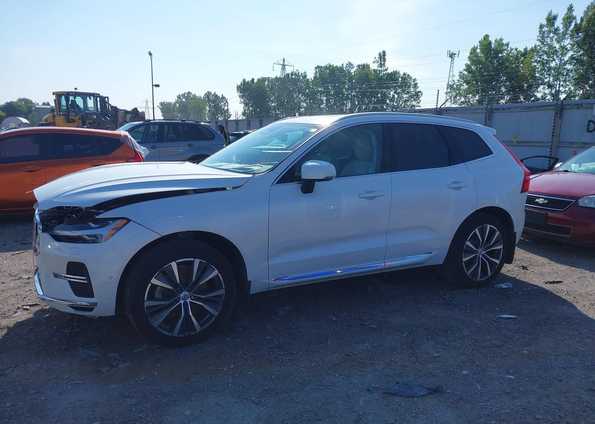 2022 VOLVO XC60 B6 INSCRIPTION
