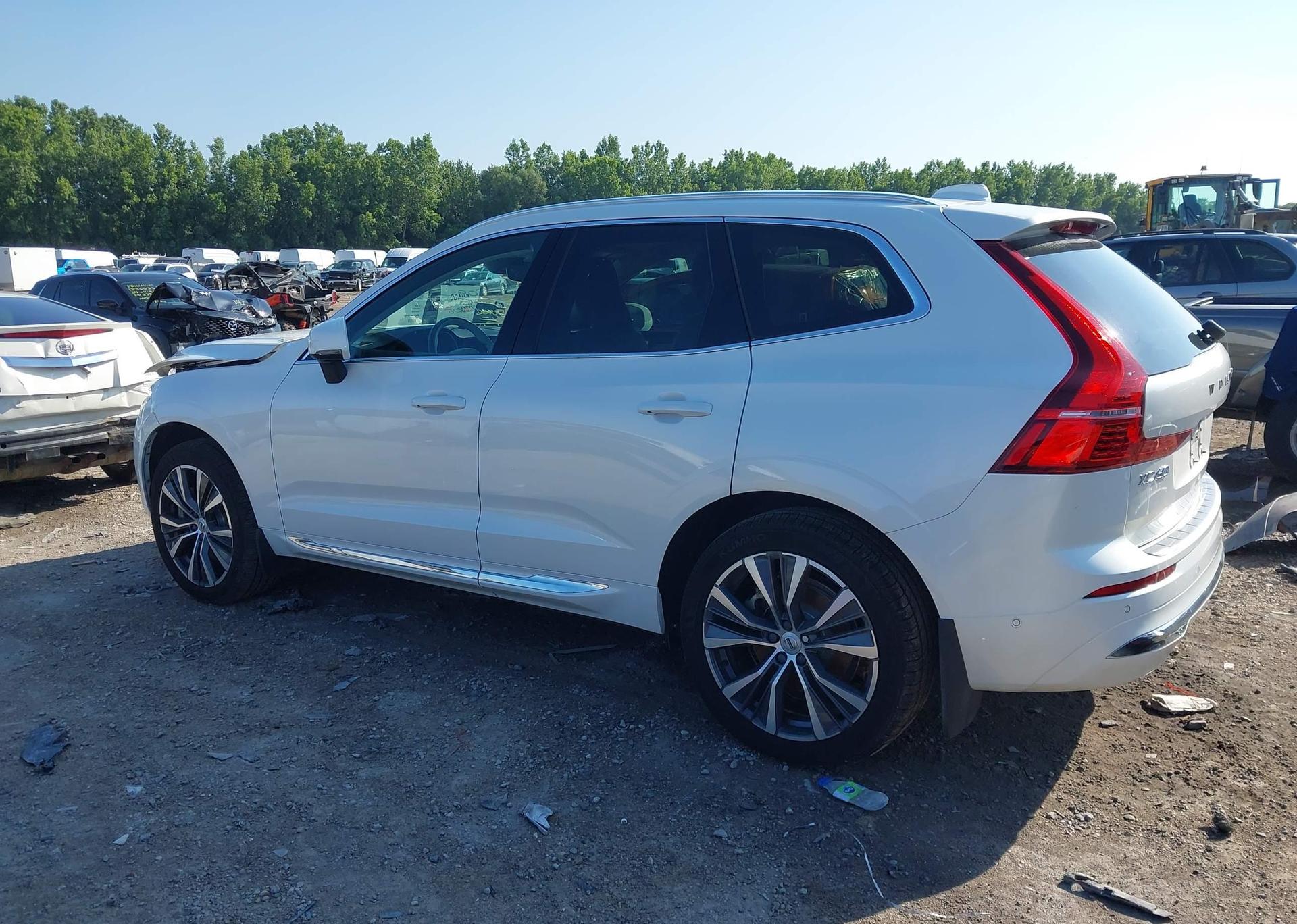 2022 VOLVO XC60 B6 INSCRIPTION