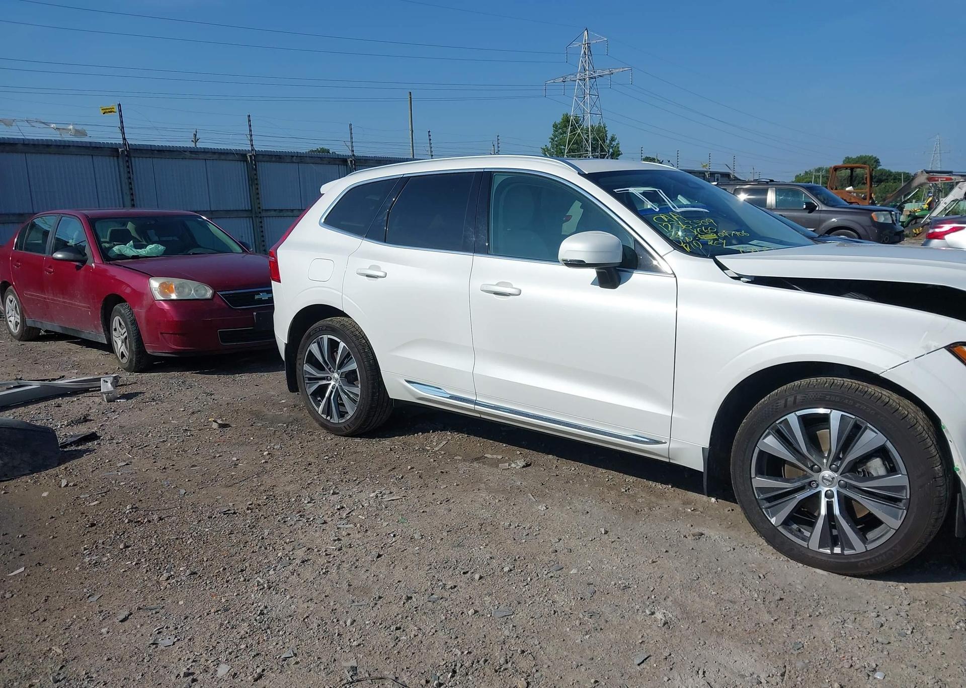 2022 VOLVO XC60 B6 INSCRIPTION