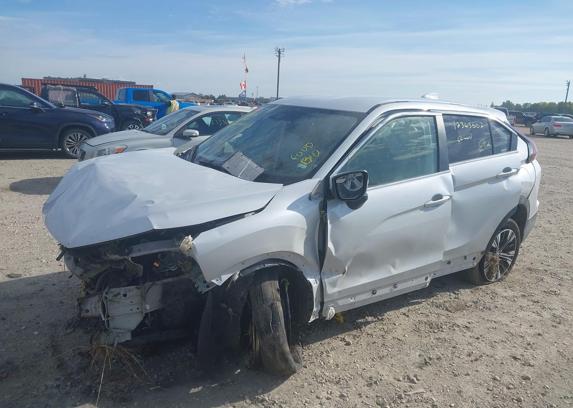 2022 MITSUBISHI ECLIPSE CROSS ES