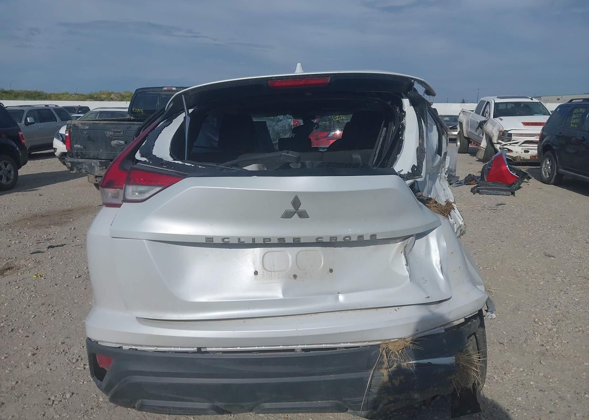 2022 MITSUBISHI ECLIPSE CROSS ES