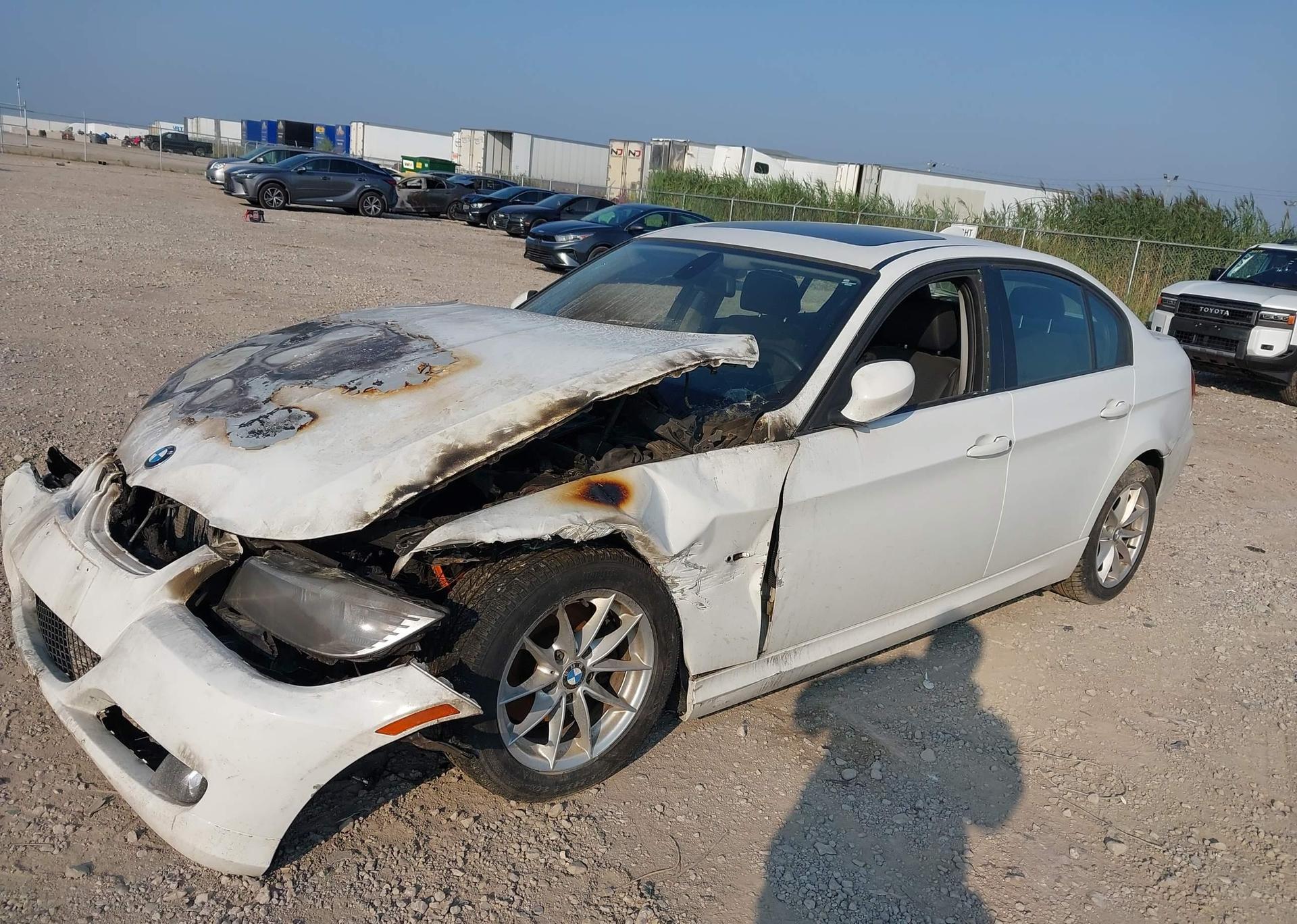 2011 BMW 323I