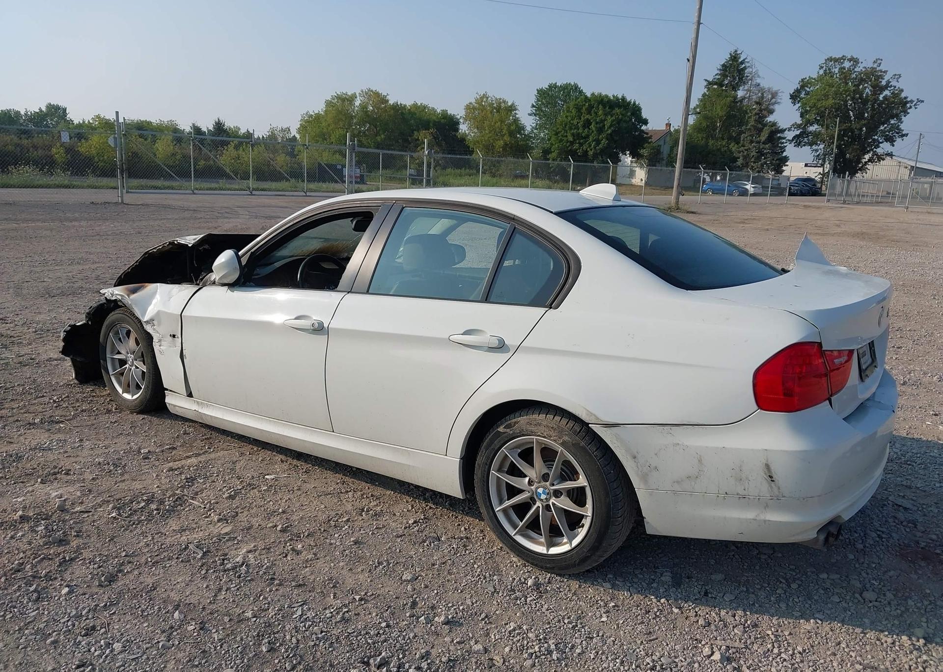 2011 BMW 323I