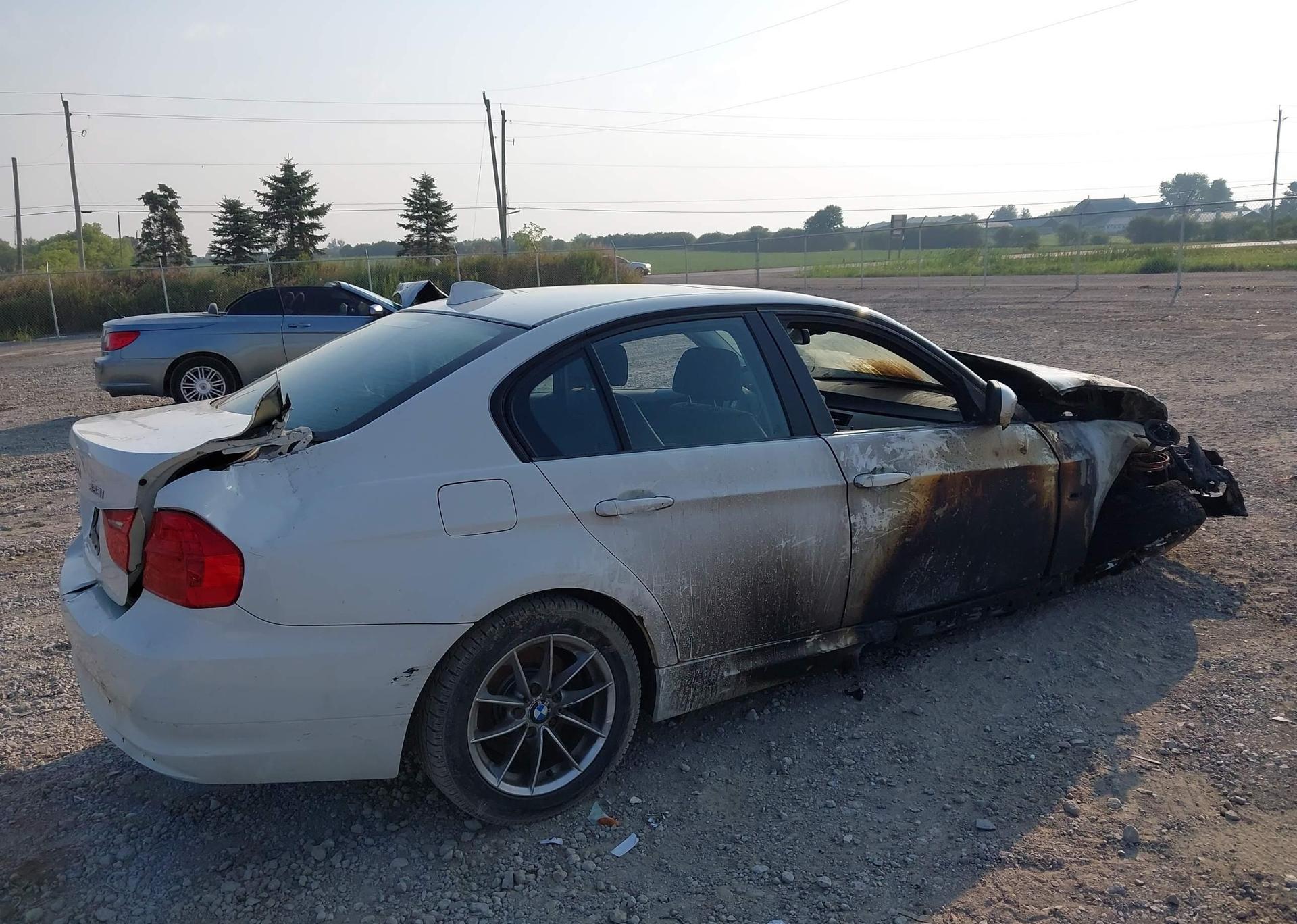 2011 BMW 323I