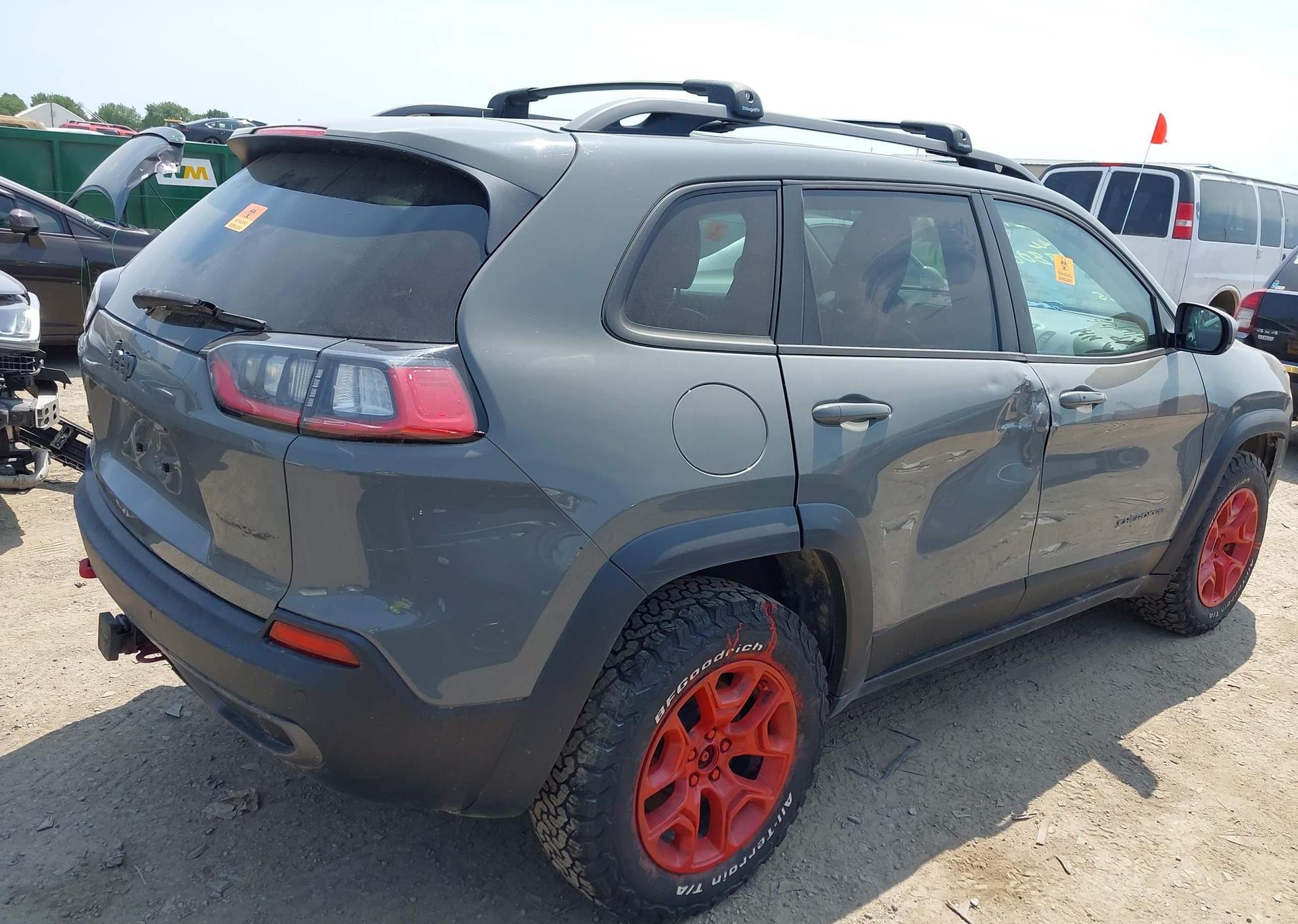 2019 JEEP CHEROKEE TRAILHAWK