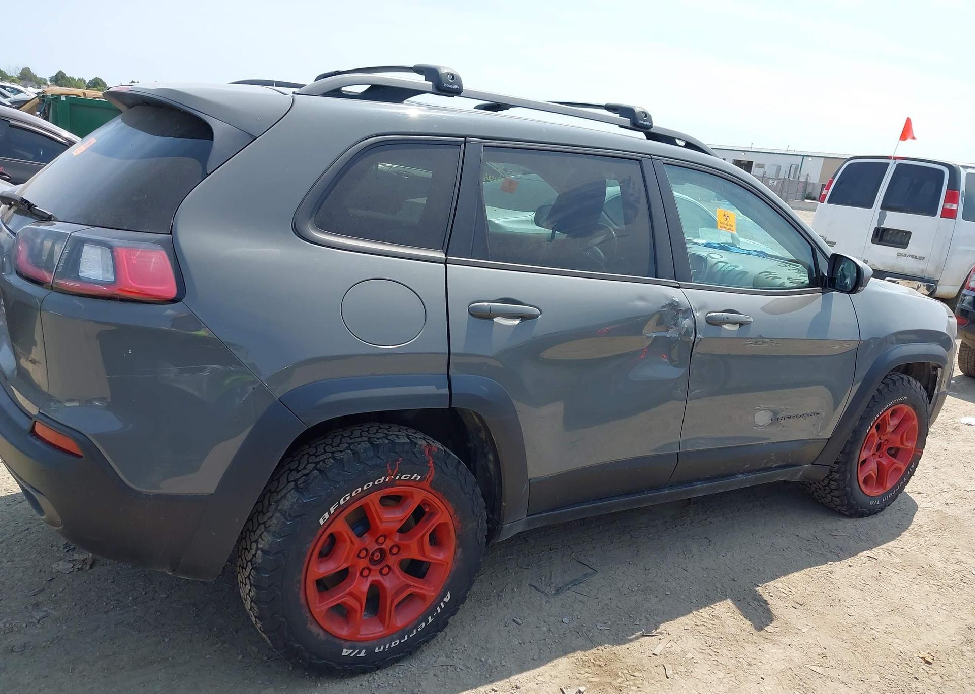 2019 JEEP CHEROKEE TRAILHAWK