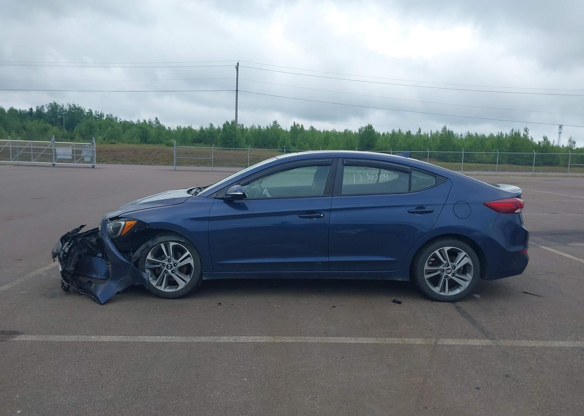 2017 HYUNDAI ELANTRA SE
