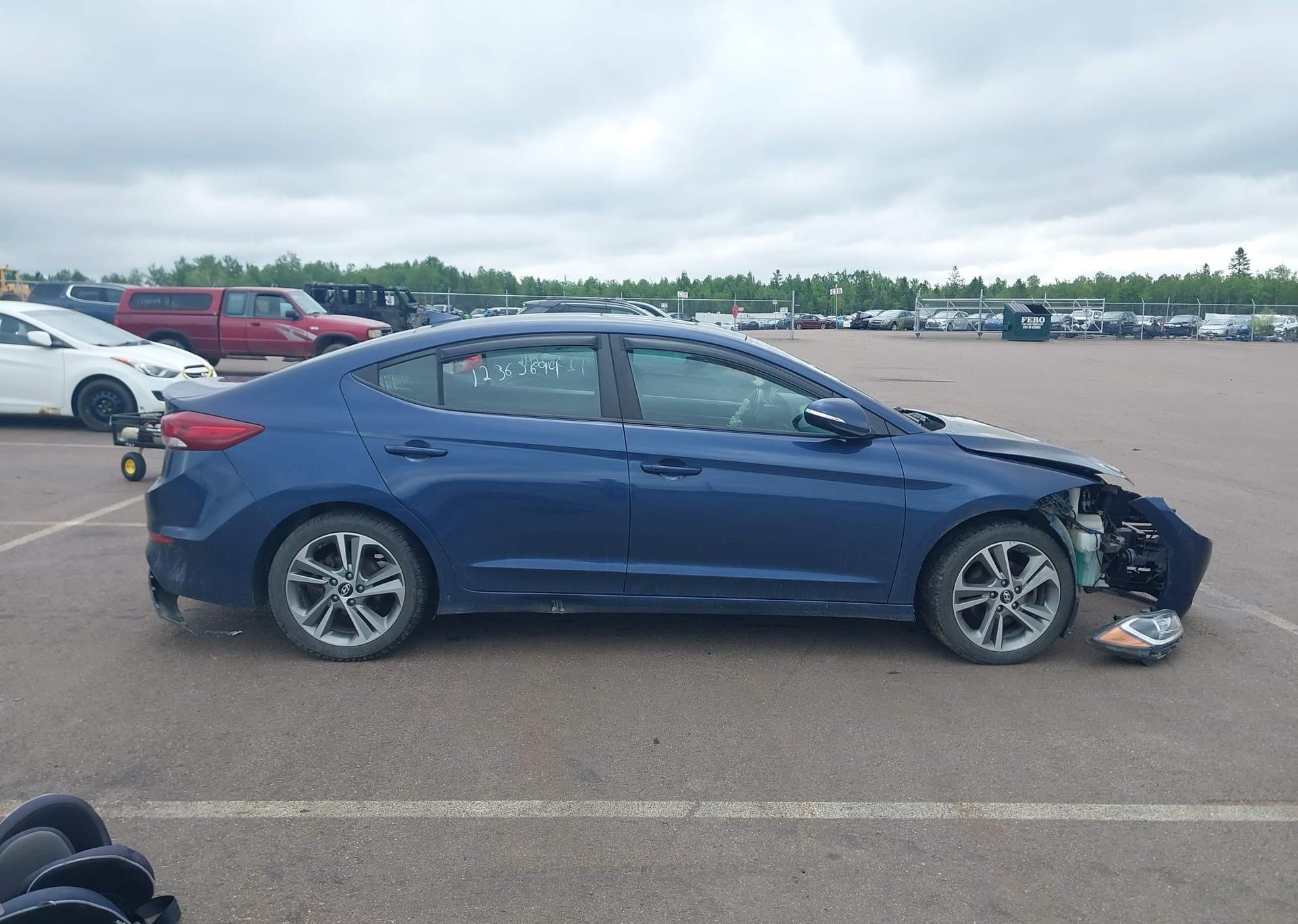 2017 HYUNDAI ELANTRA SE
