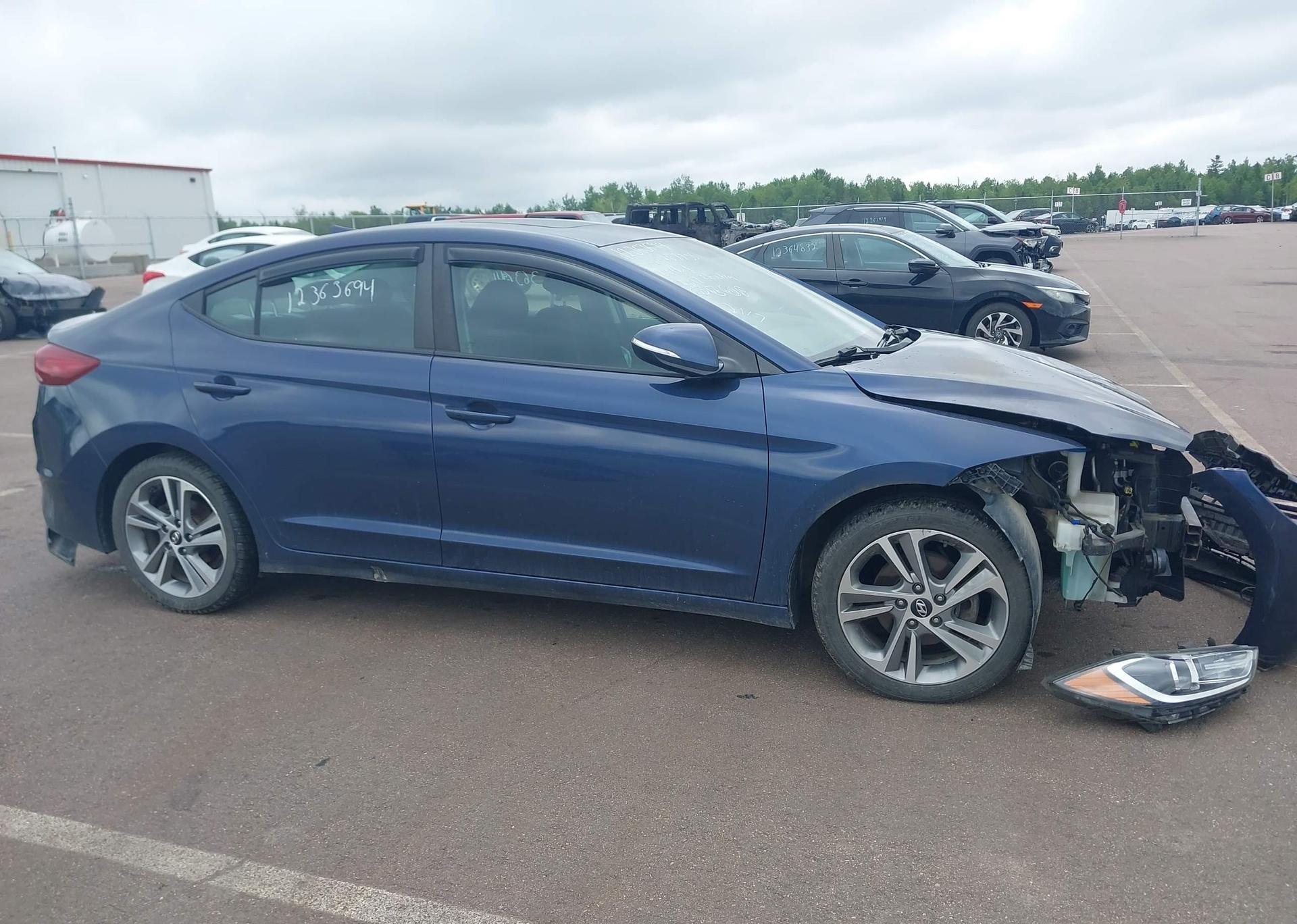 2017 HYUNDAI ELANTRA SE