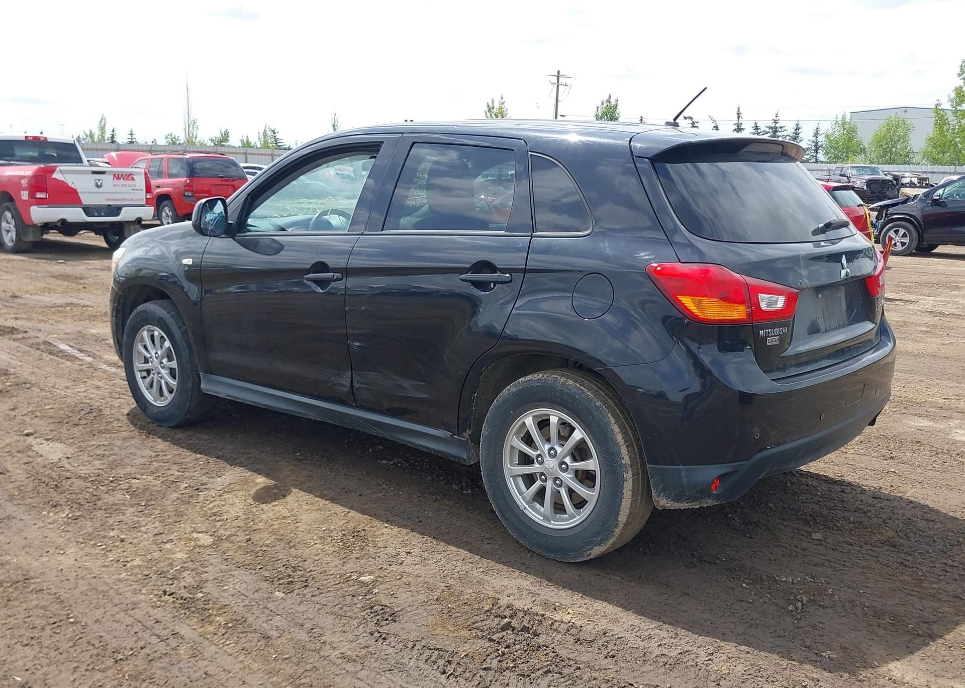 2013 MITSUBISHI RVR SE