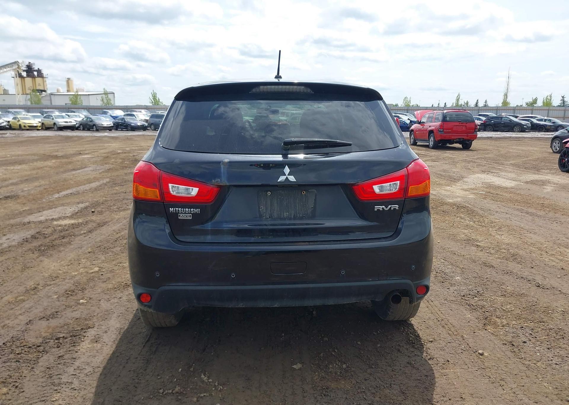 2013 MITSUBISHI RVR SE