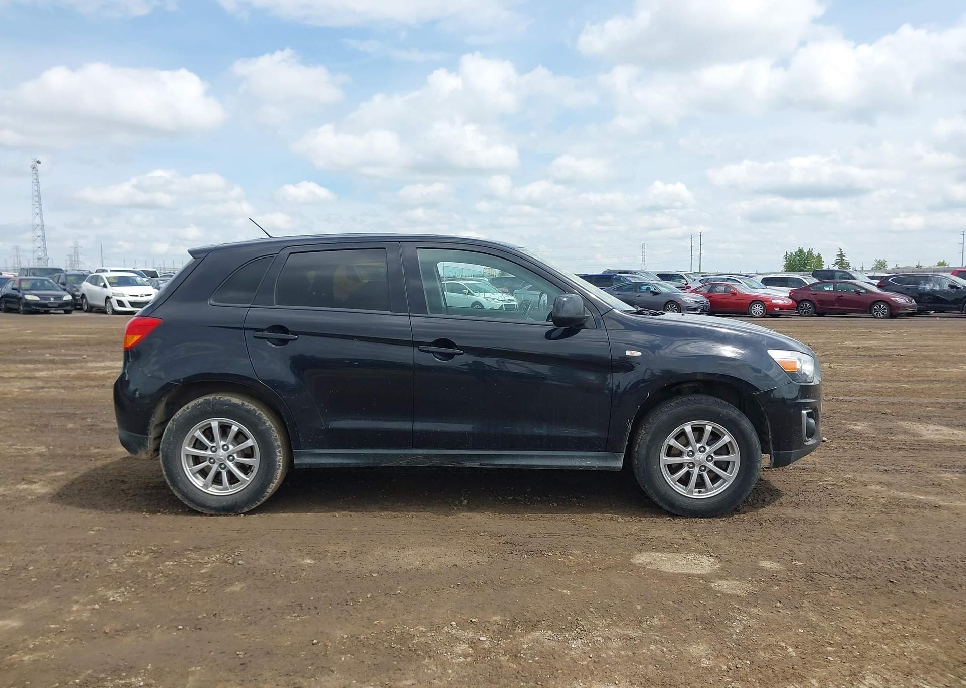 2013 MITSUBISHI RVR SE
