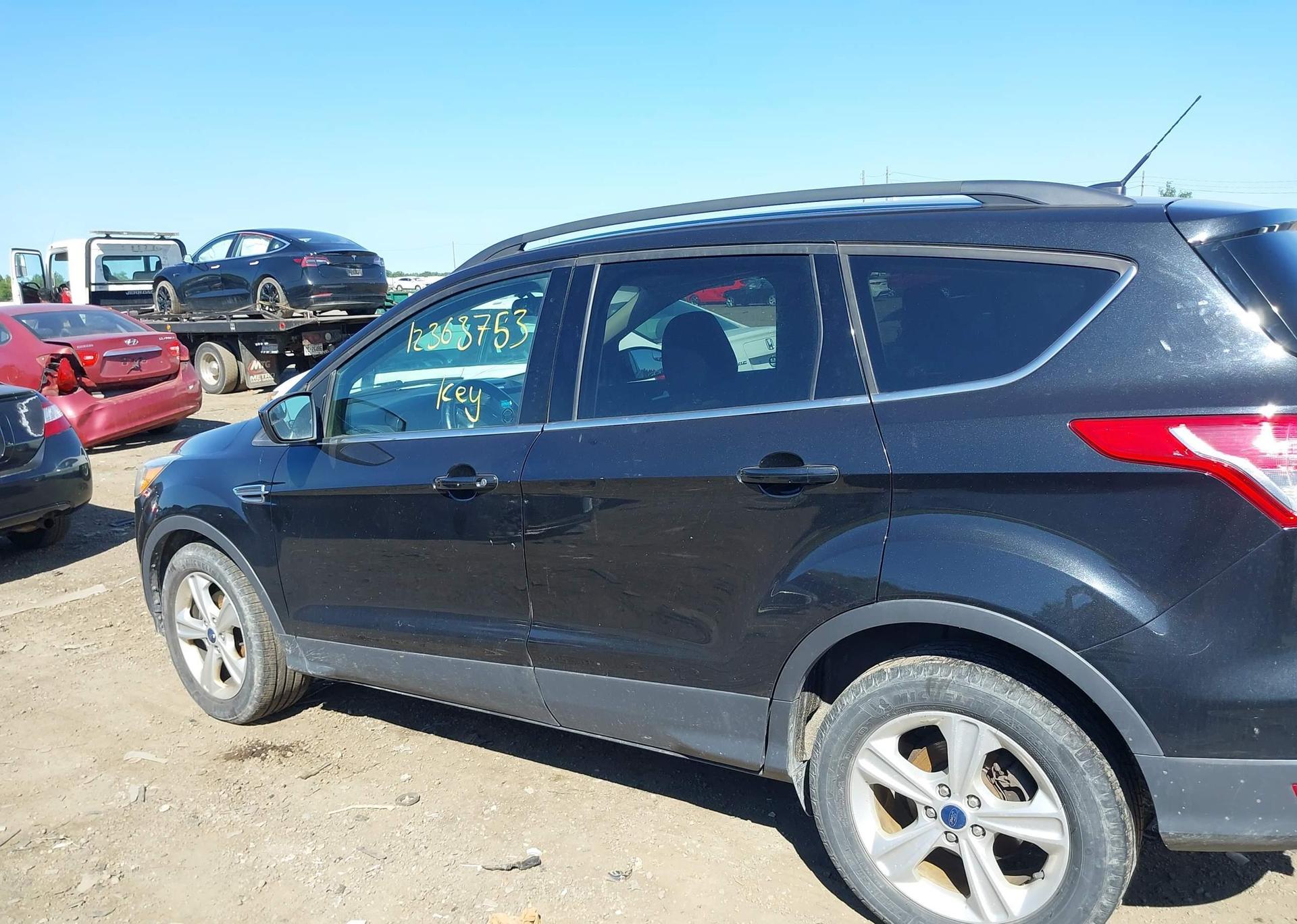 2015 FORD ESCAPE SE