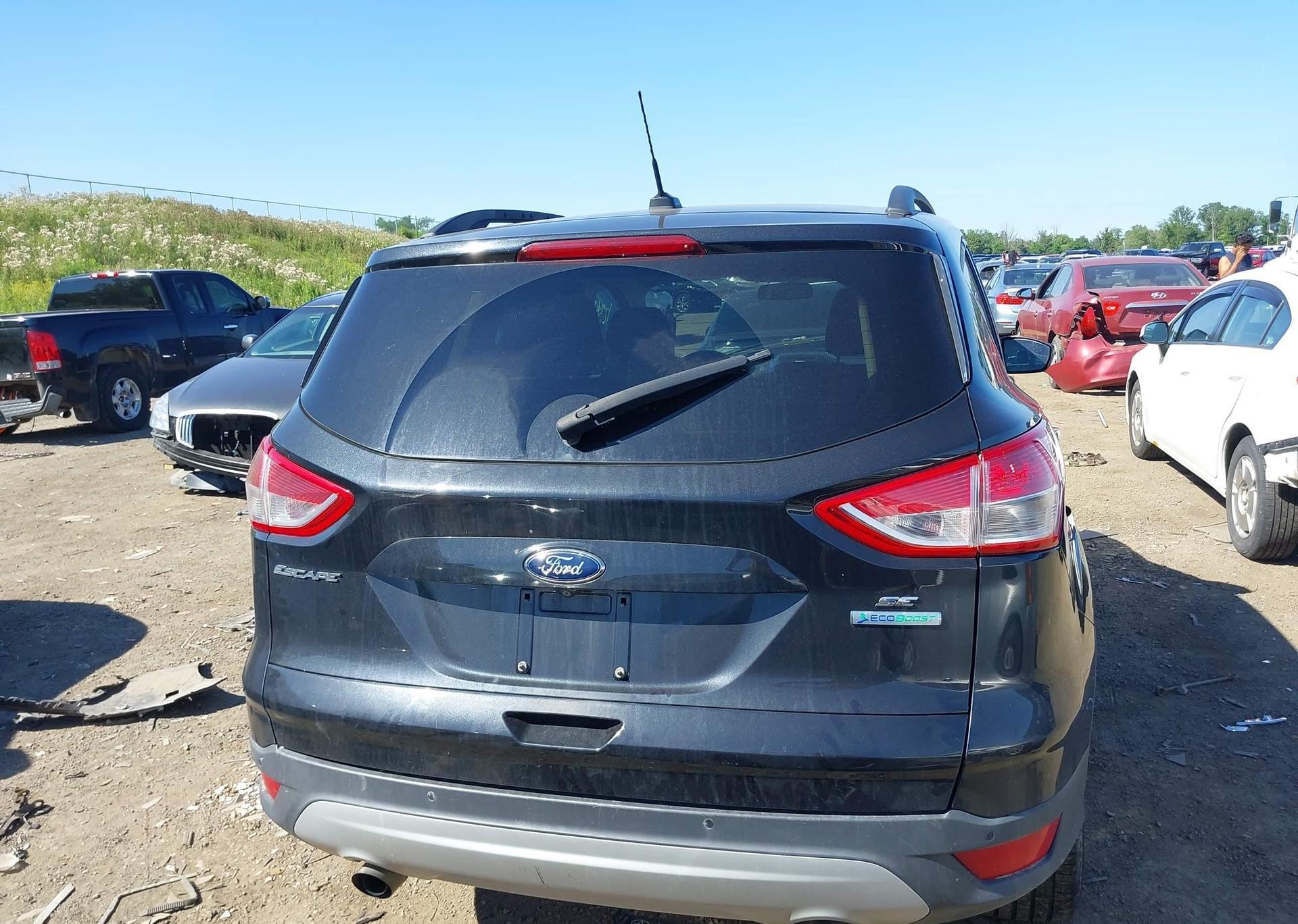 2015 FORD ESCAPE SE
