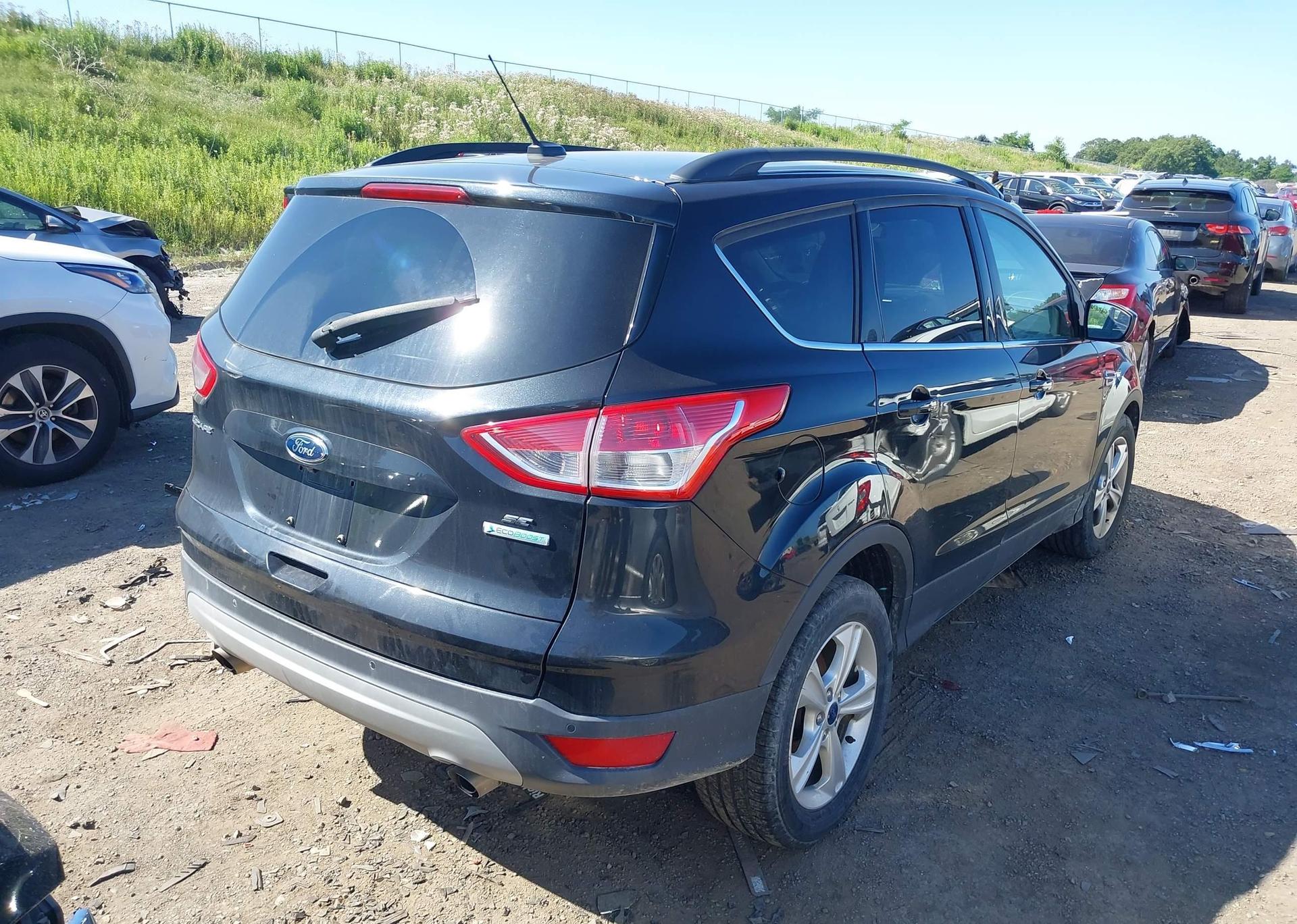 2015 FORD ESCAPE SE
