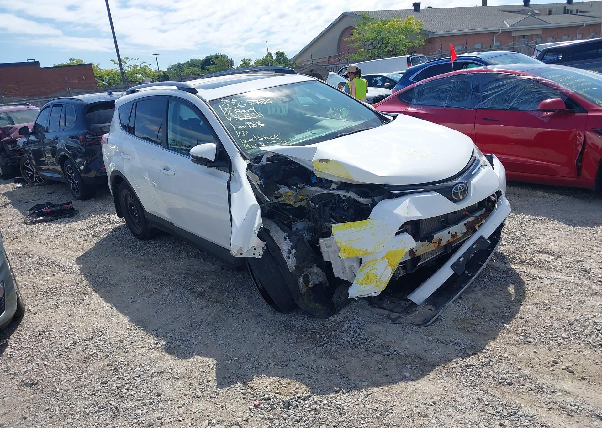 2018 TOYOTA RAV4 XLE