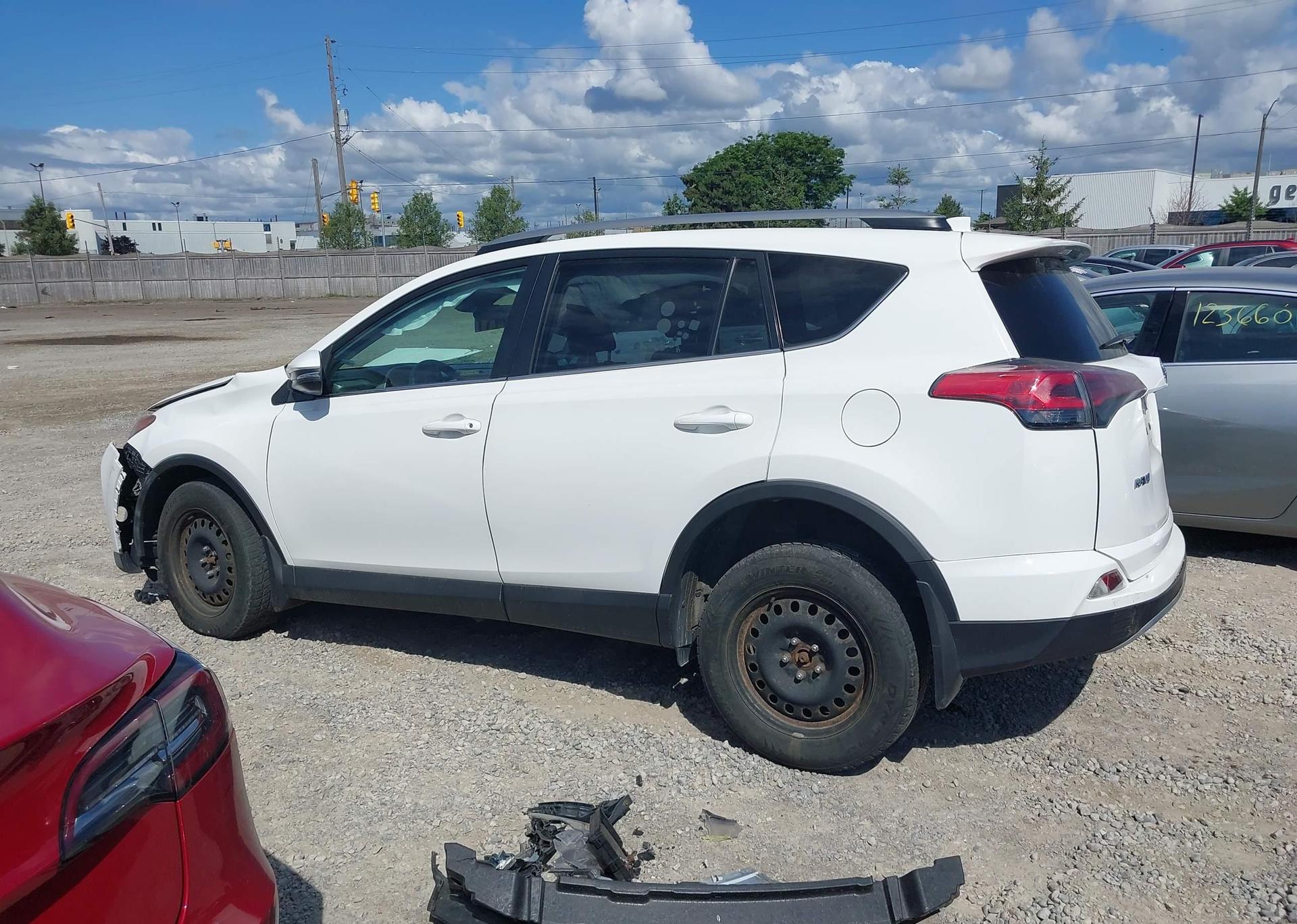 2018 TOYOTA RAV4 XLE