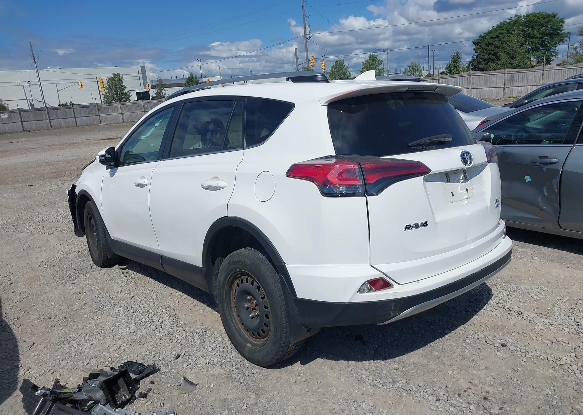 2018 TOYOTA RAV4 XLE