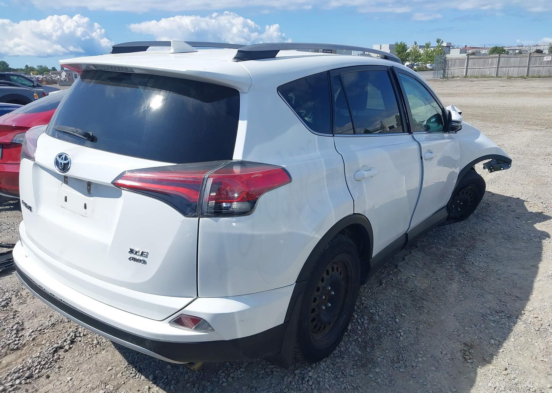 2018 TOYOTA RAV4 XLE