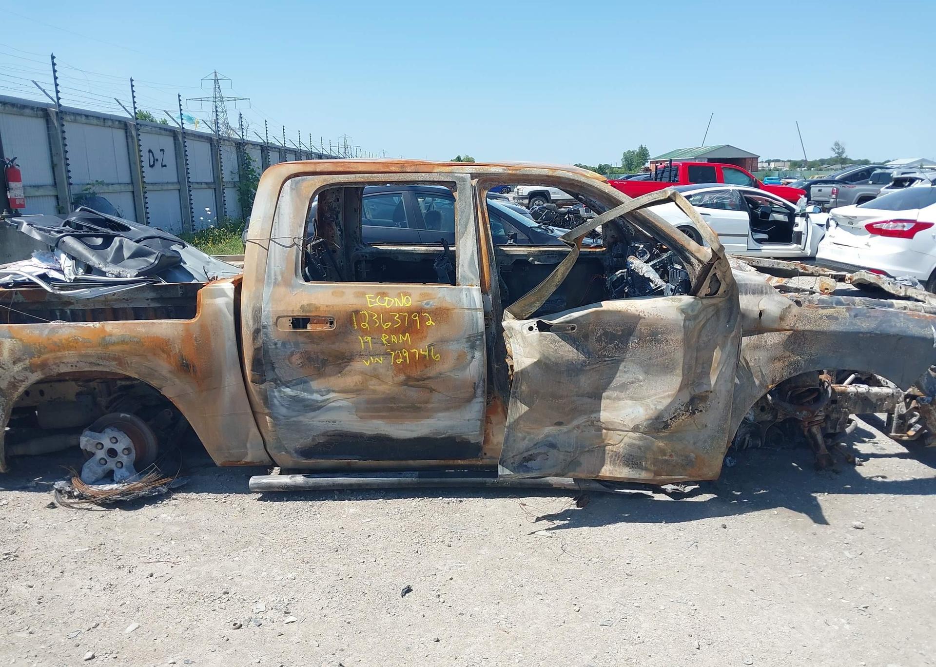 2019 RAM 1500 CLASSIC SLT