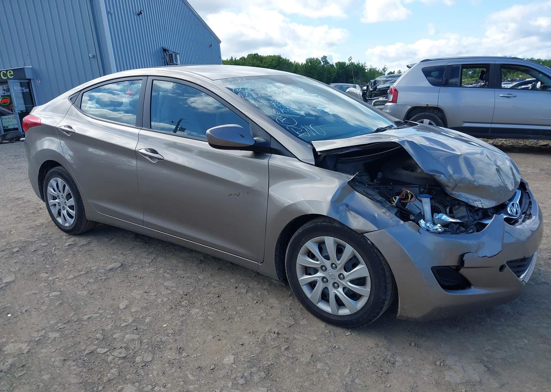 2013 HYUNDAI ELANTRA GL
