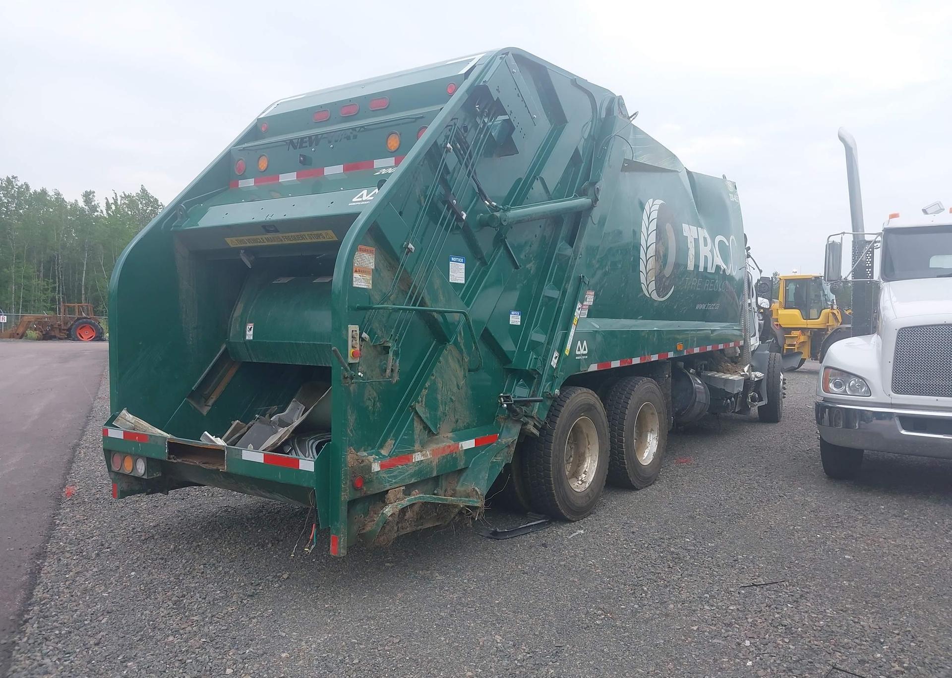 2025 MACK GRANITE