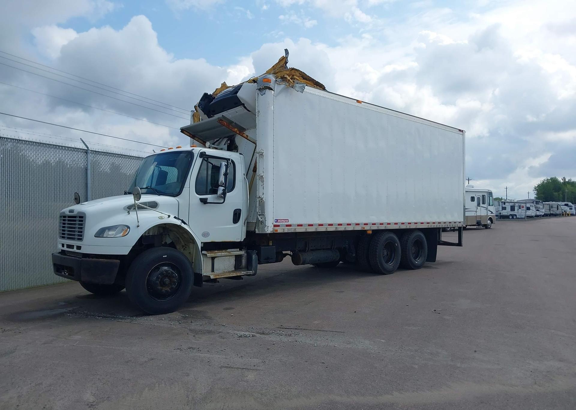 2016 FREIGHTLINER M2106