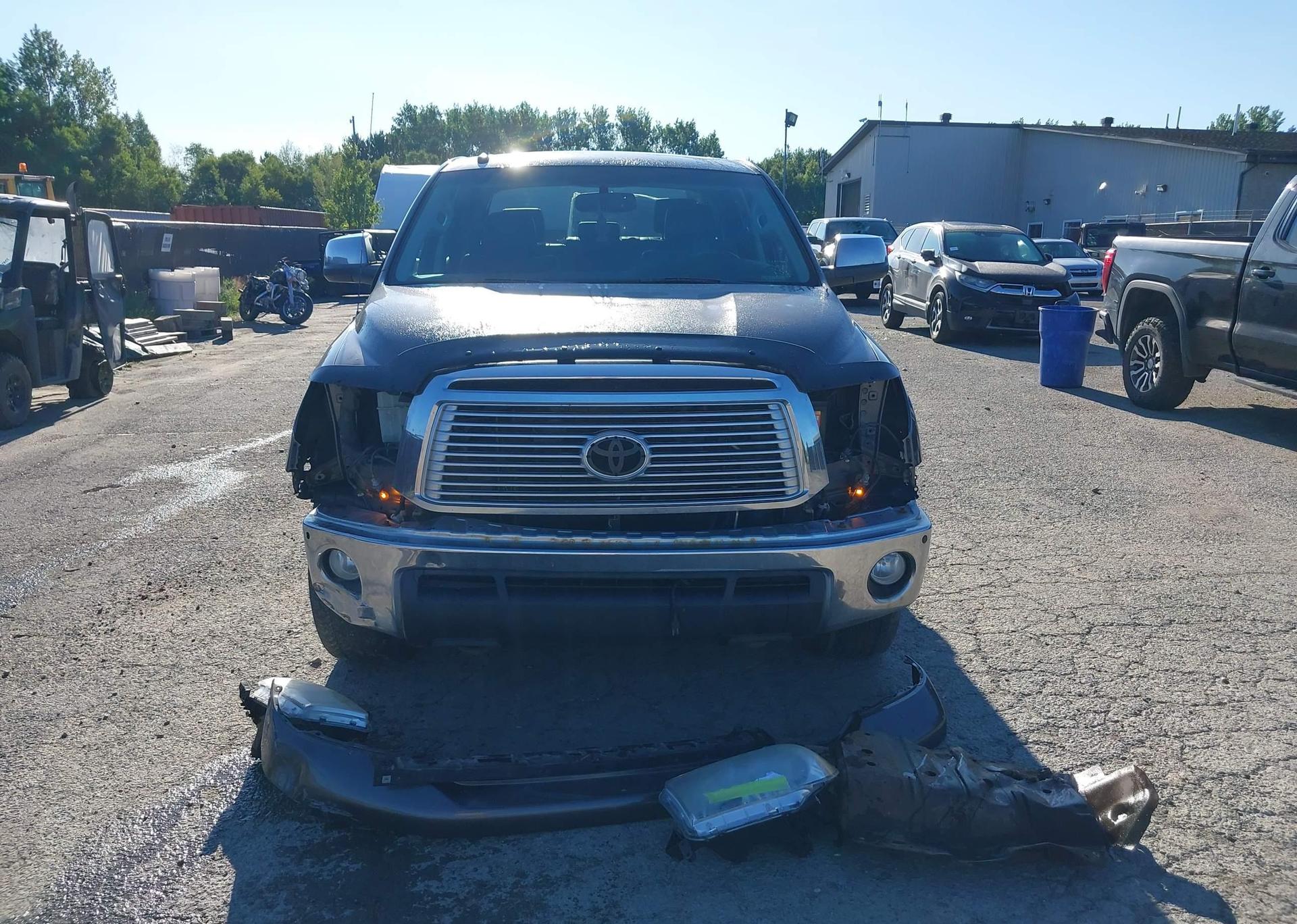2011 TOYOTA TUNDRA LIMITED 5.7L V8