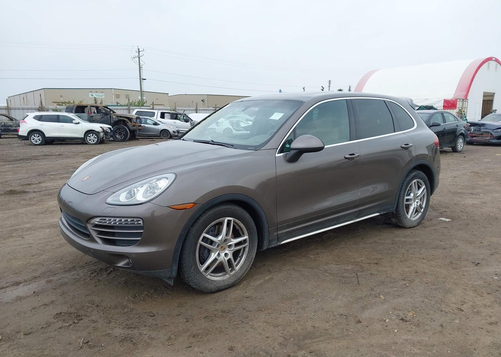2014 PORSCHE CAYENNE PLATINUM EDITION