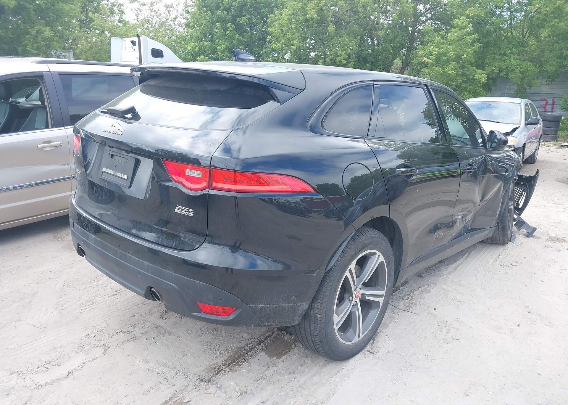 2019 JAGUAR F-PACE 25T R-SPORT