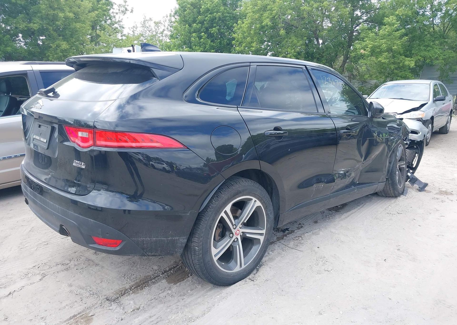 2019 JAGUAR F-PACE 25T R-SPORT