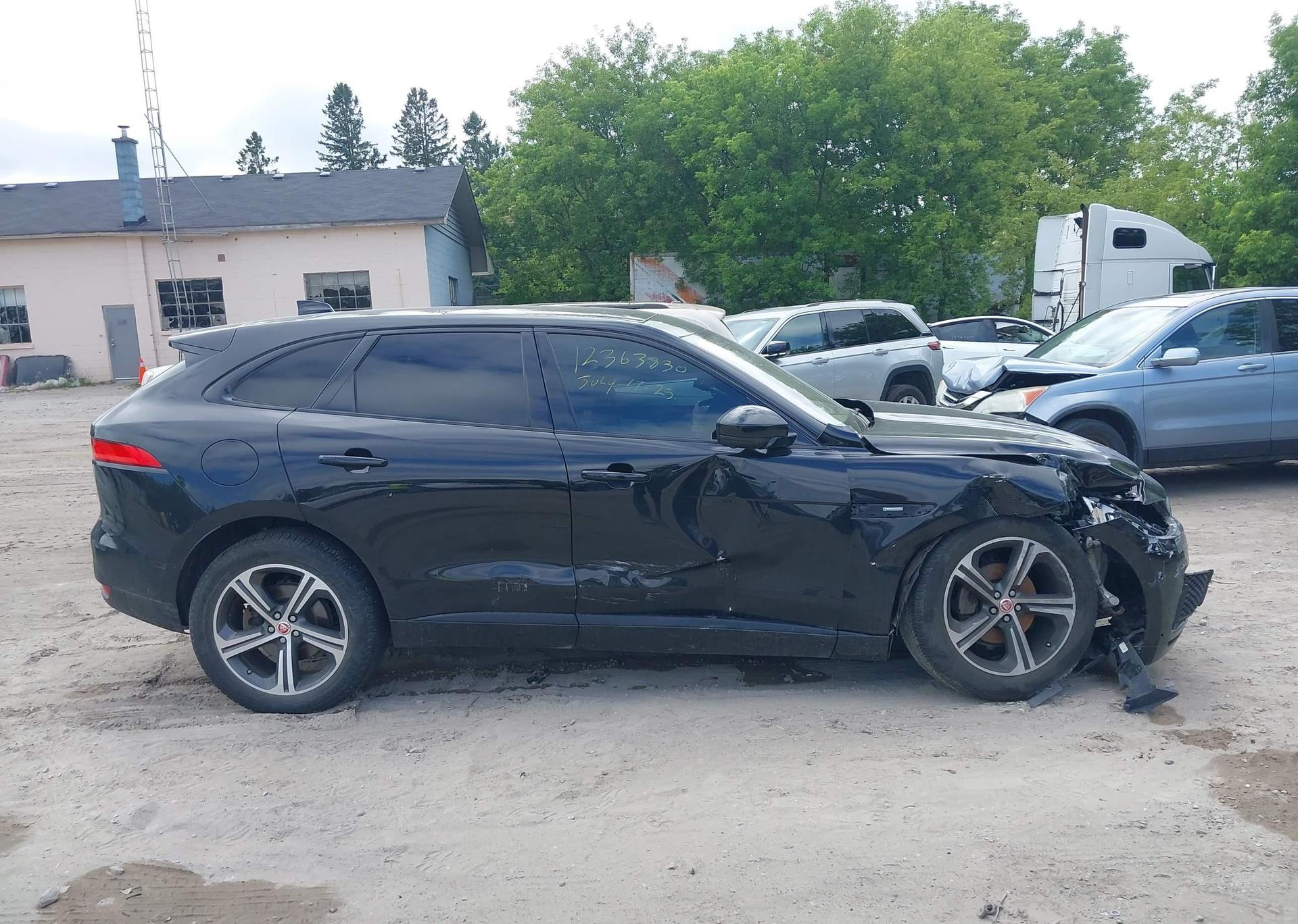 2019 JAGUAR F-PACE 25T R-SPORT