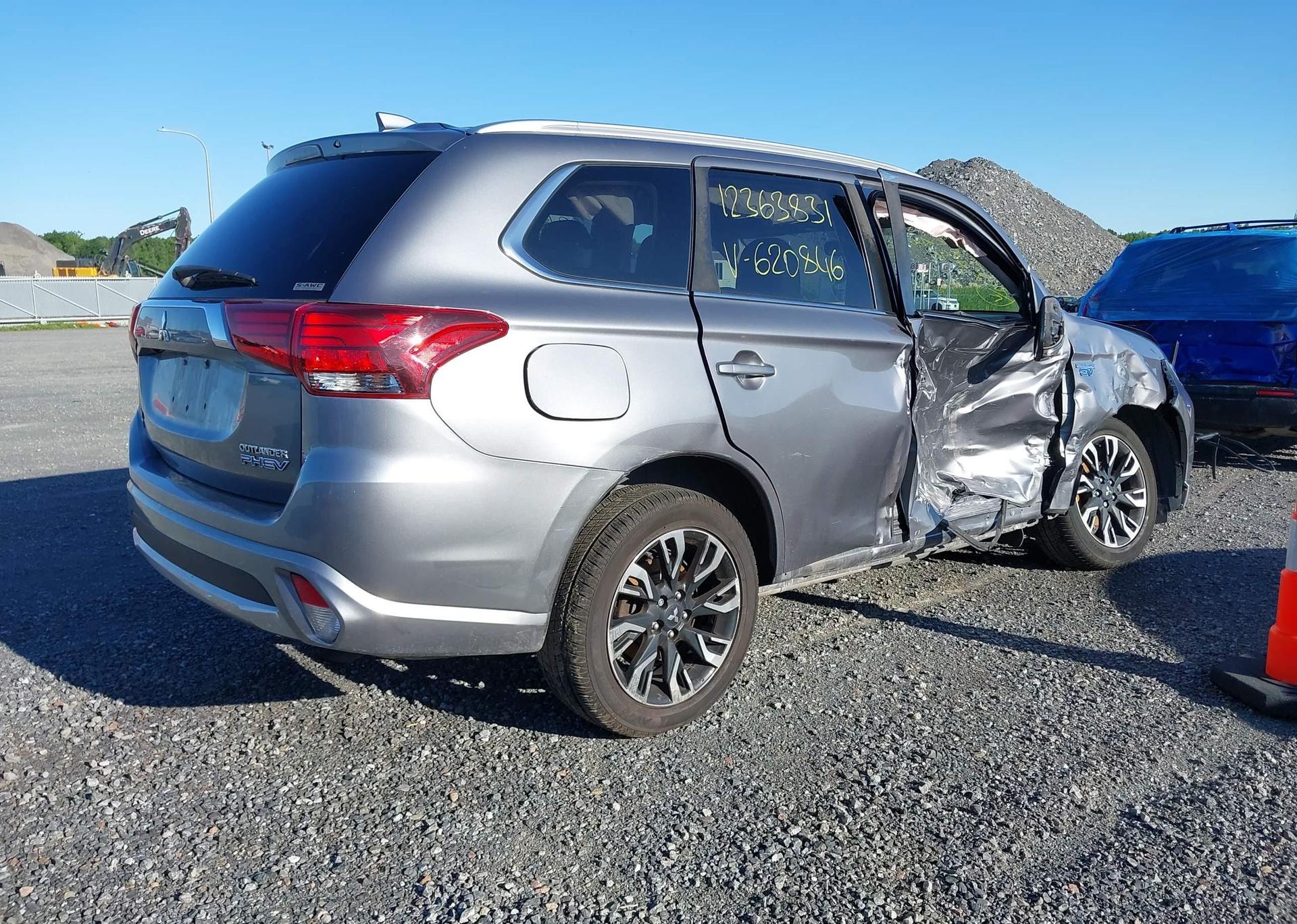 2018 MITSUBISHI OUTLANDER SE
