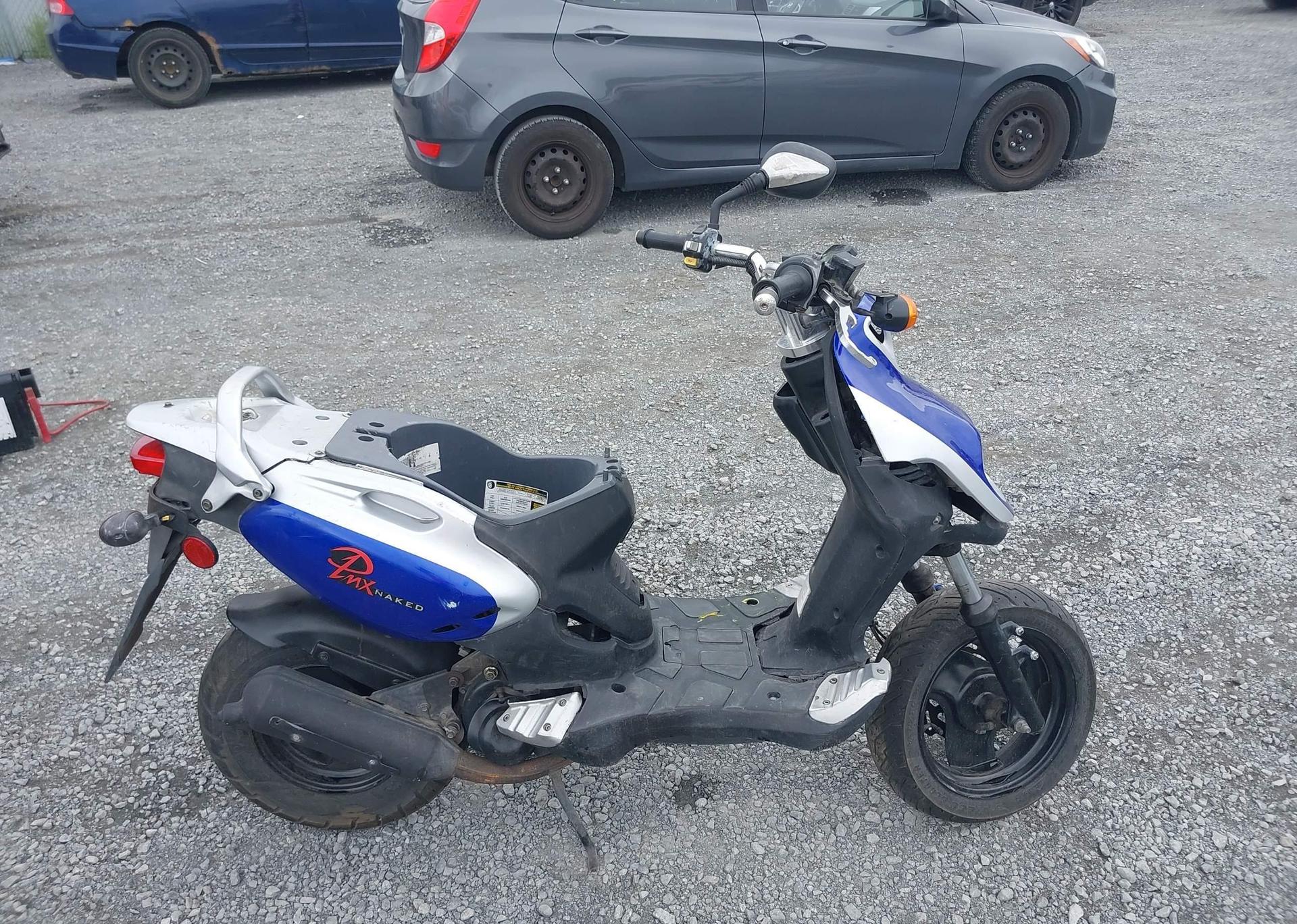 2010 GENUINE SCOOTER CO. ROUGHHOUSE 50