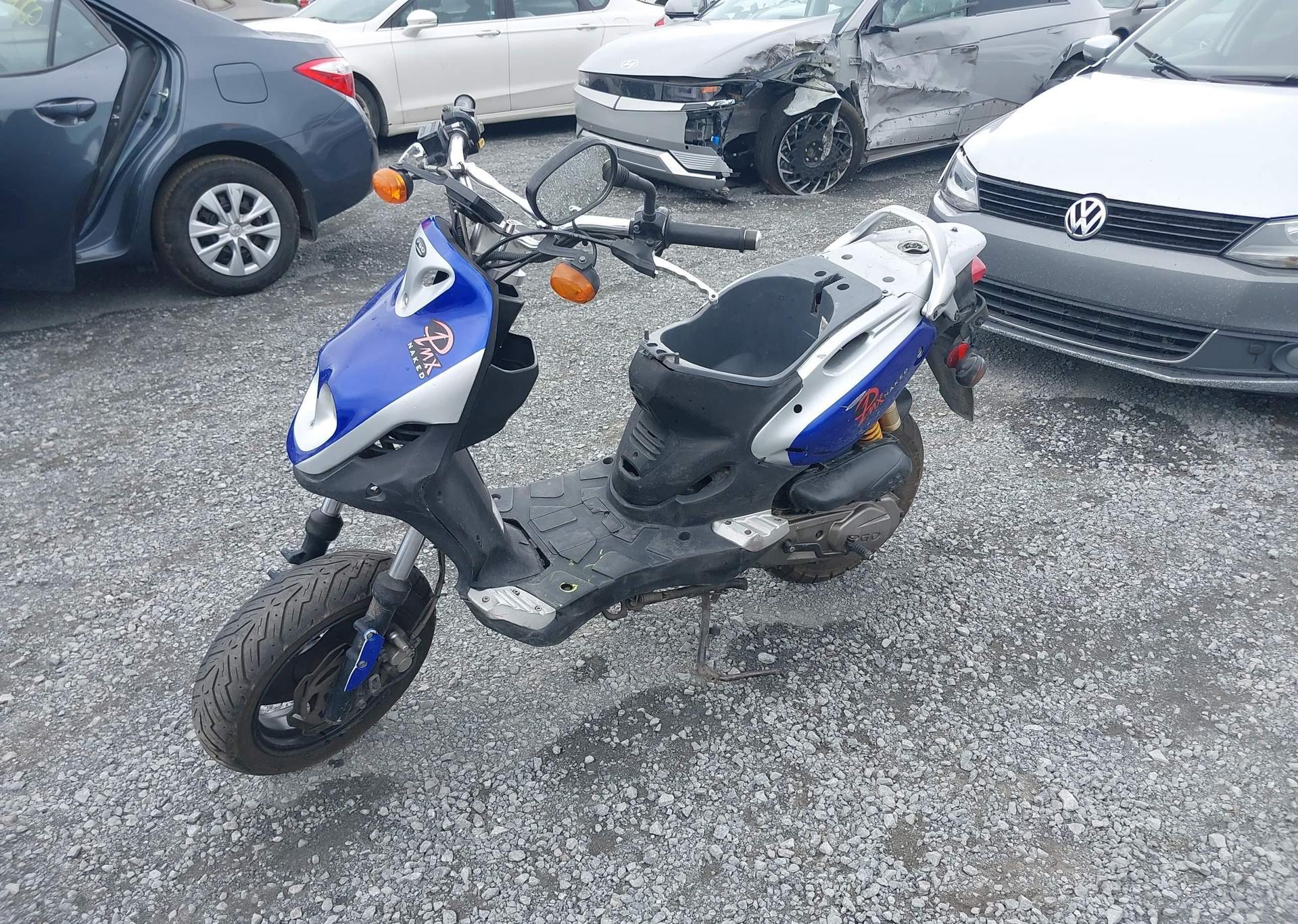 2010 GENUINE SCOOTER CO. ROUGHHOUSE 50