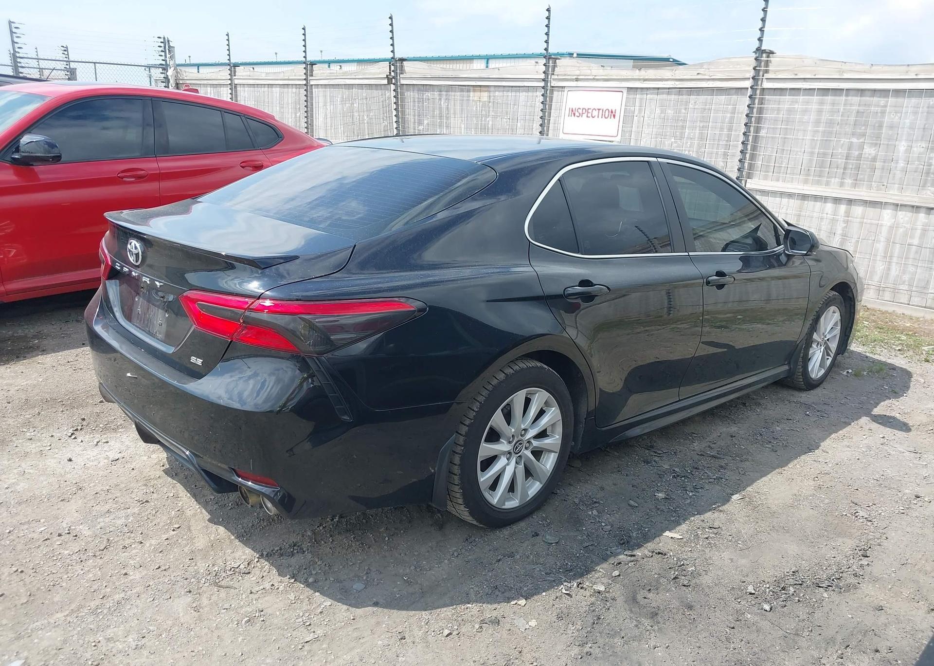 2020 TOYOTA CAMRY SE