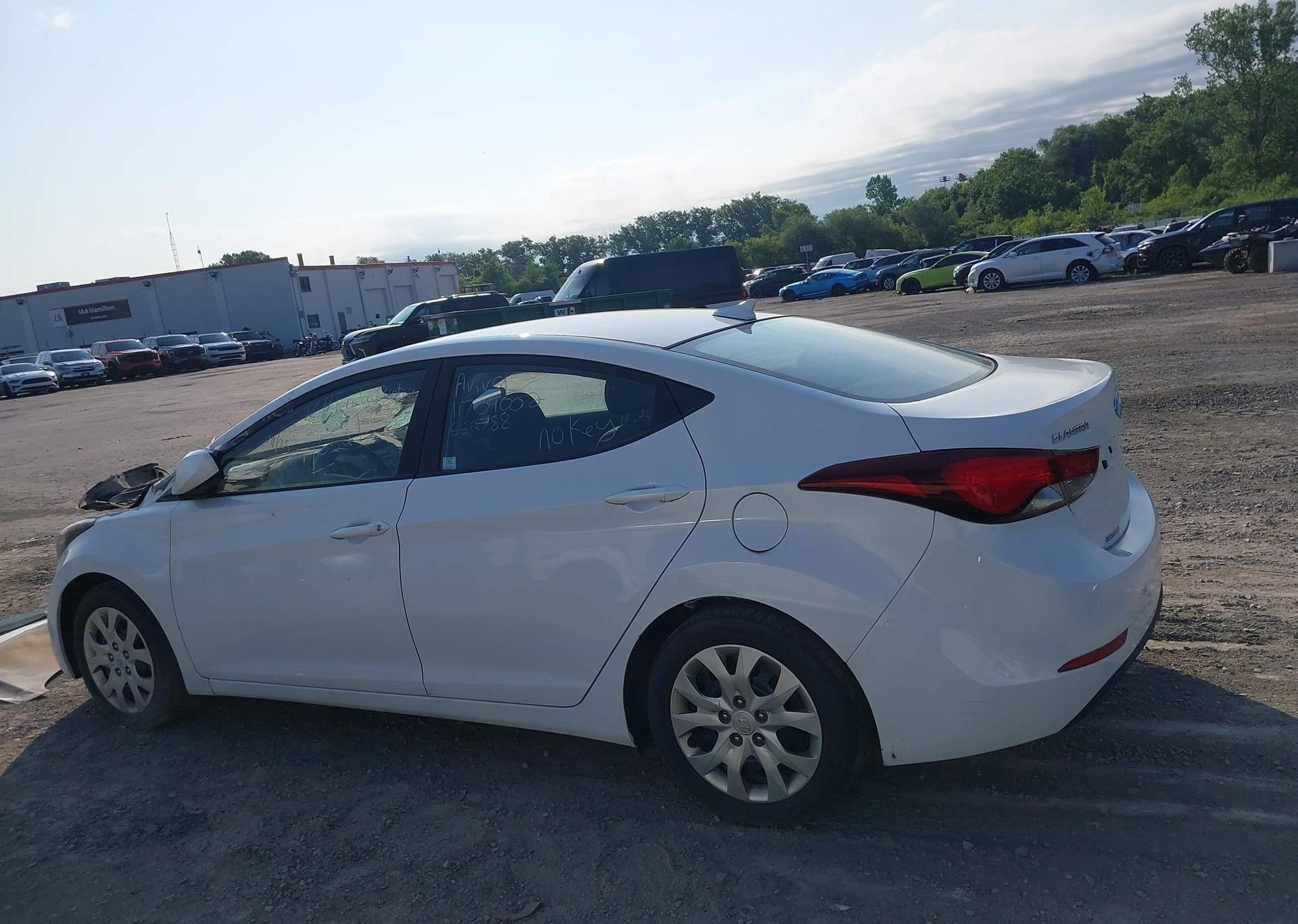 2016 HYUNDAI ELANTRA GL