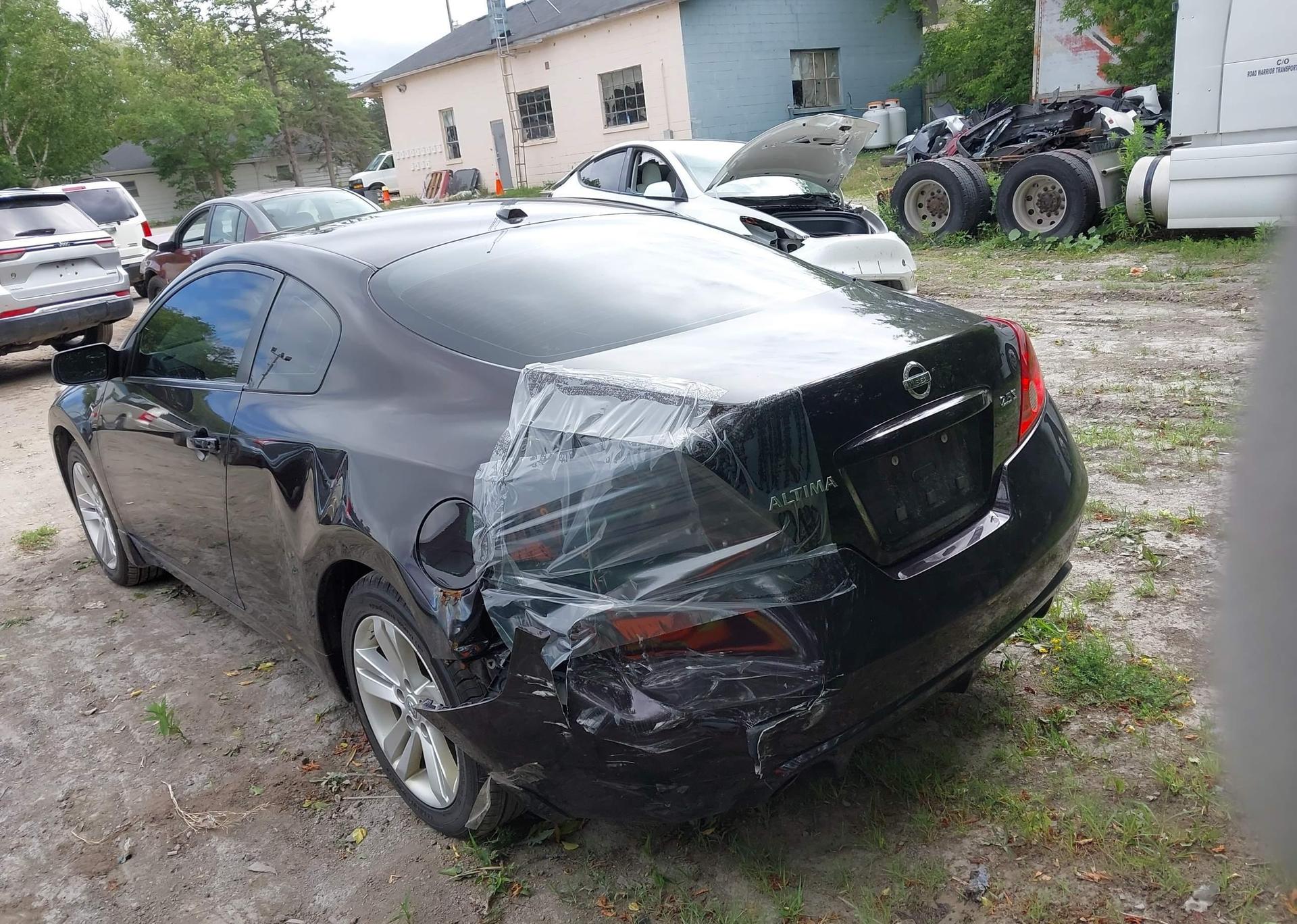 2011 NISSAN Altima S