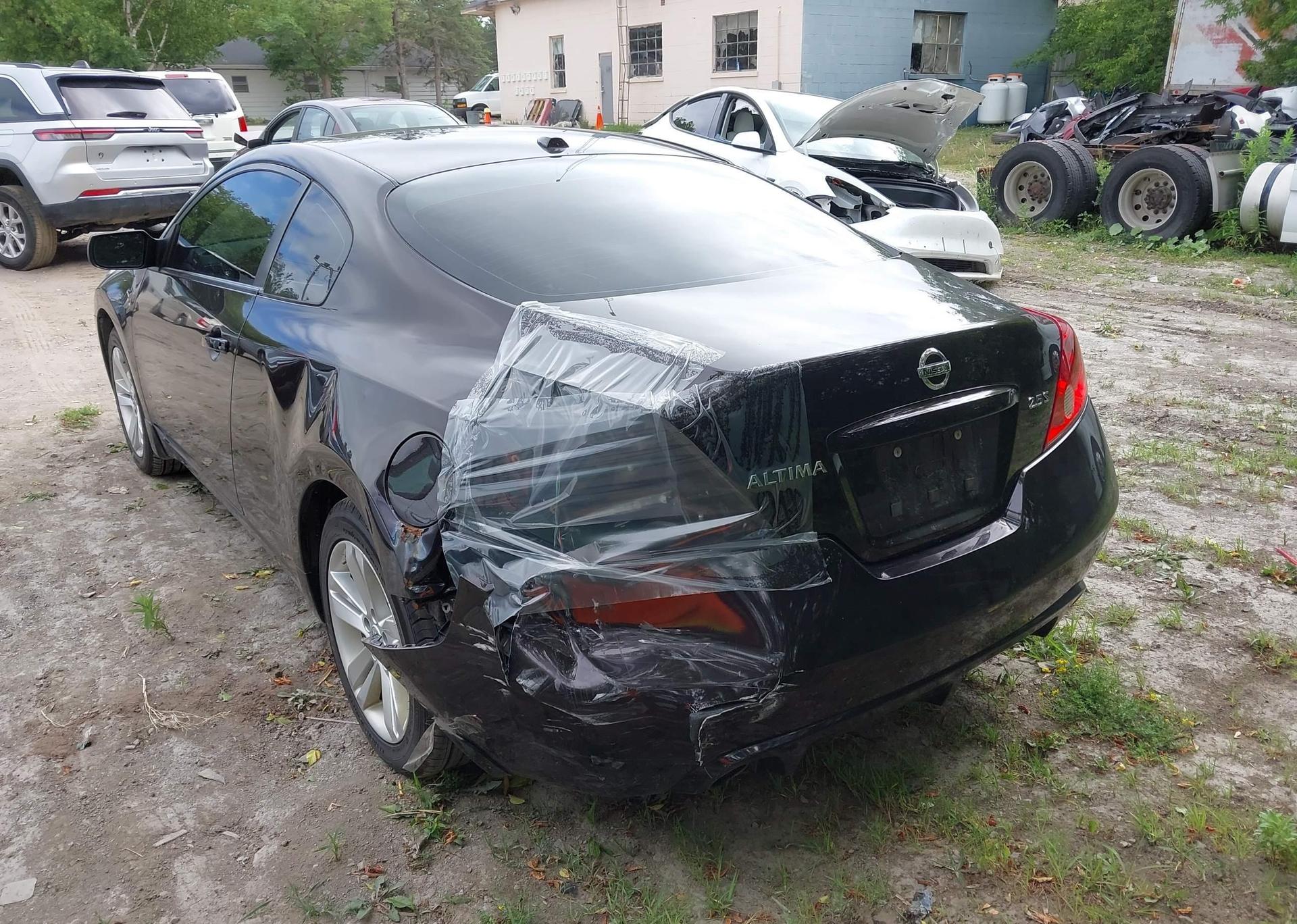 2011 NISSAN Altima S